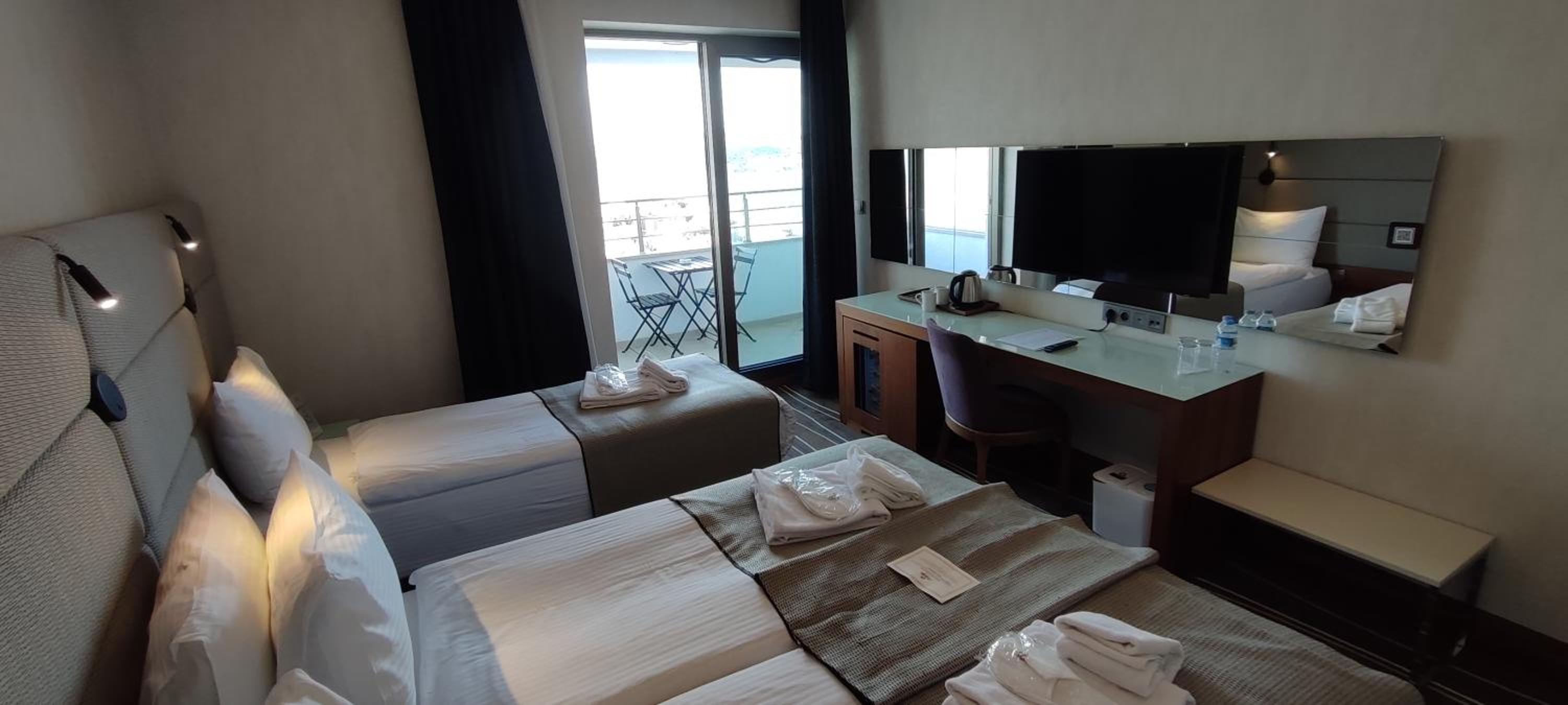 Deluxe Bosphorus Triple Balcony Room