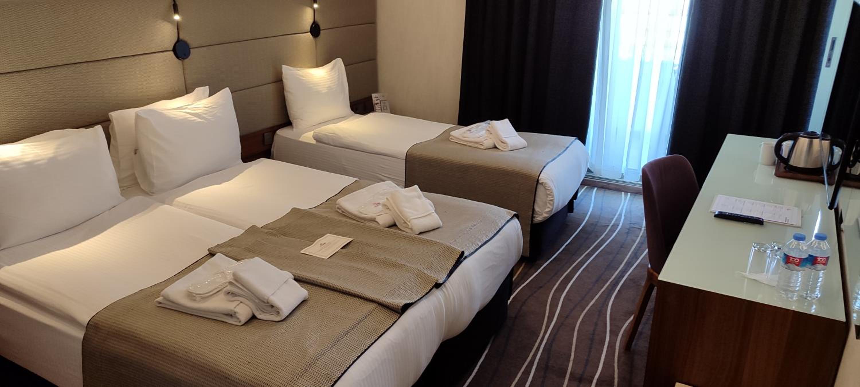Deluxe Bosphorus Triple Balcony Room