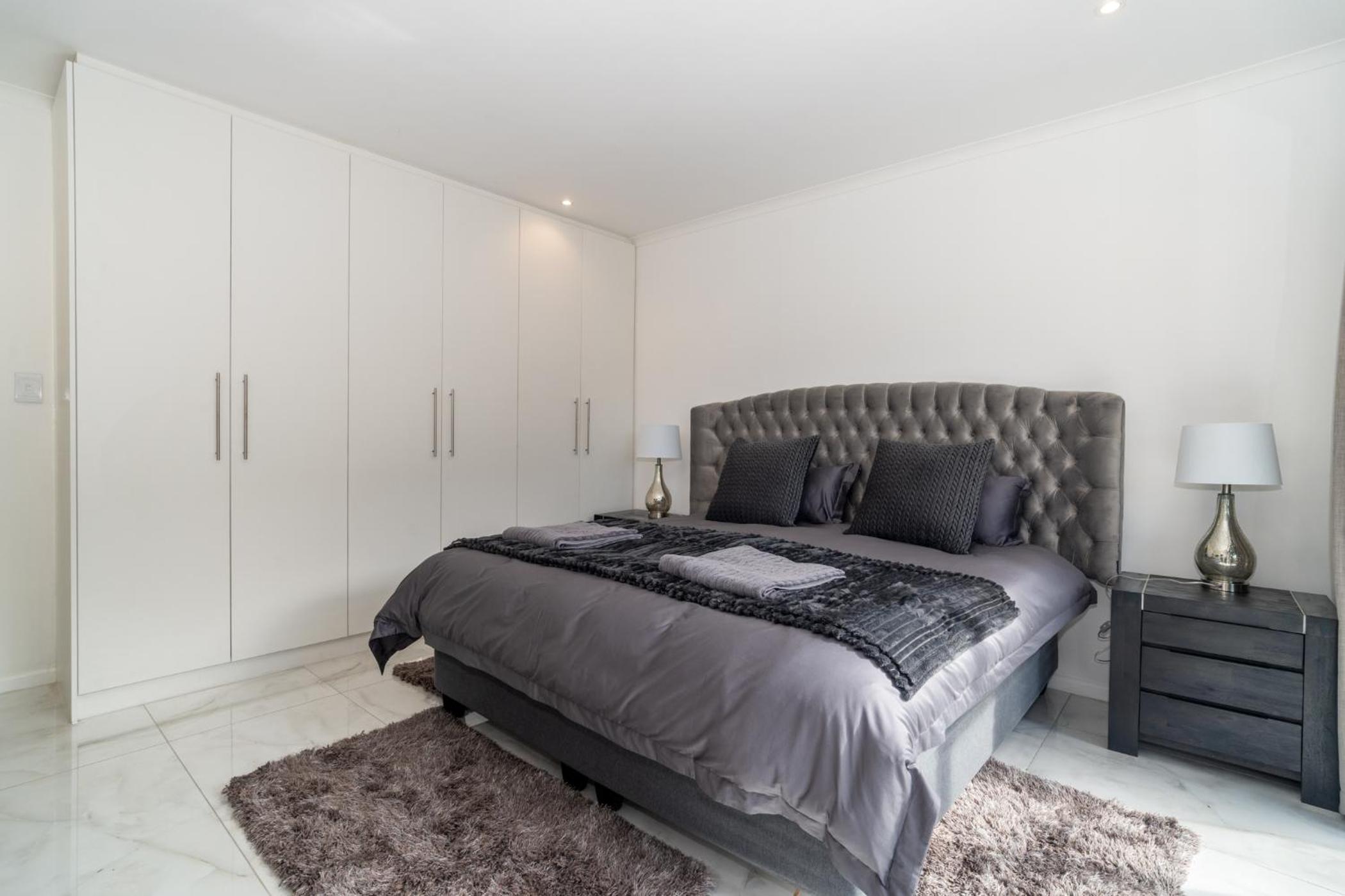 Superior King Room - Photo 1
