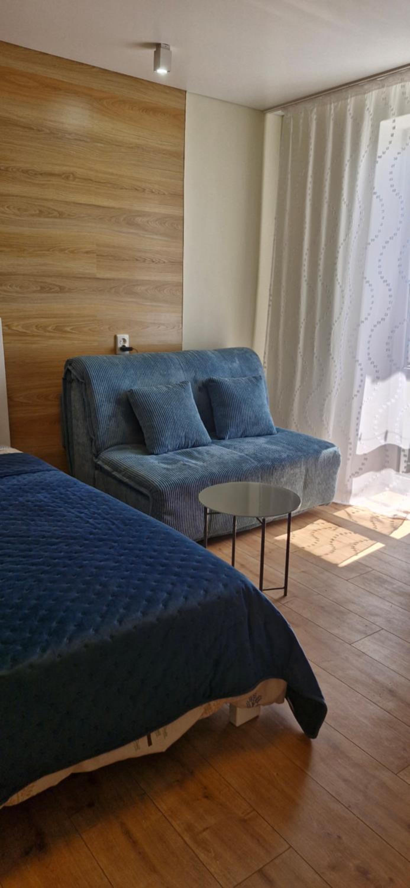 One-Bedroom Apartment photo 1