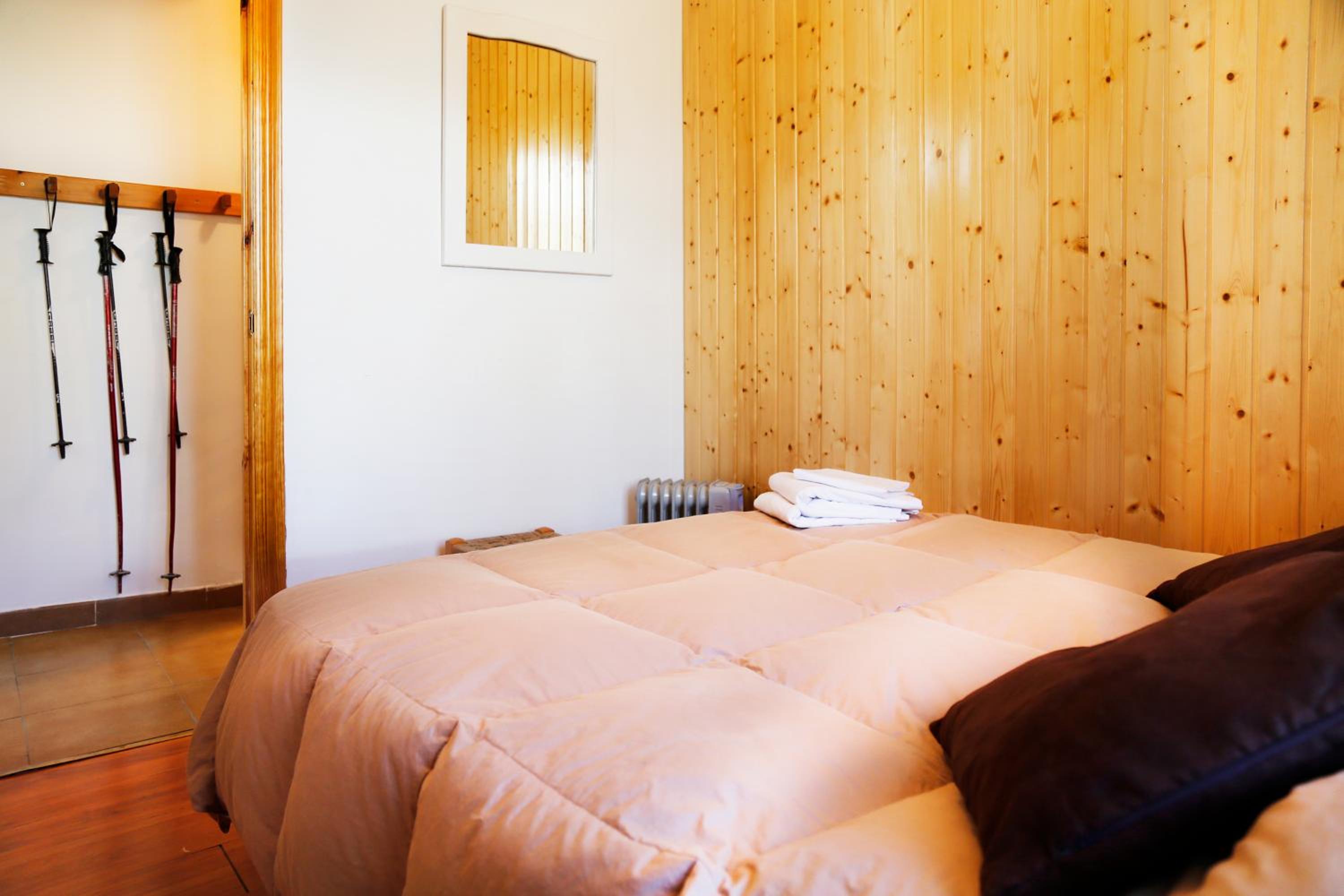 Two-Bedroom Apartment (6 Adults) photo 3