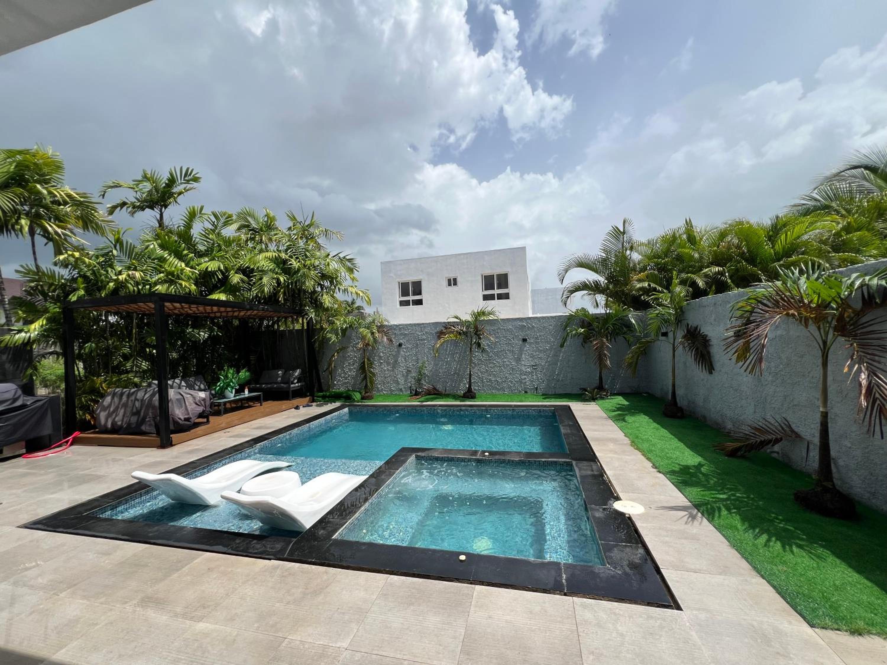 Three-Bedroom Villa photo 2