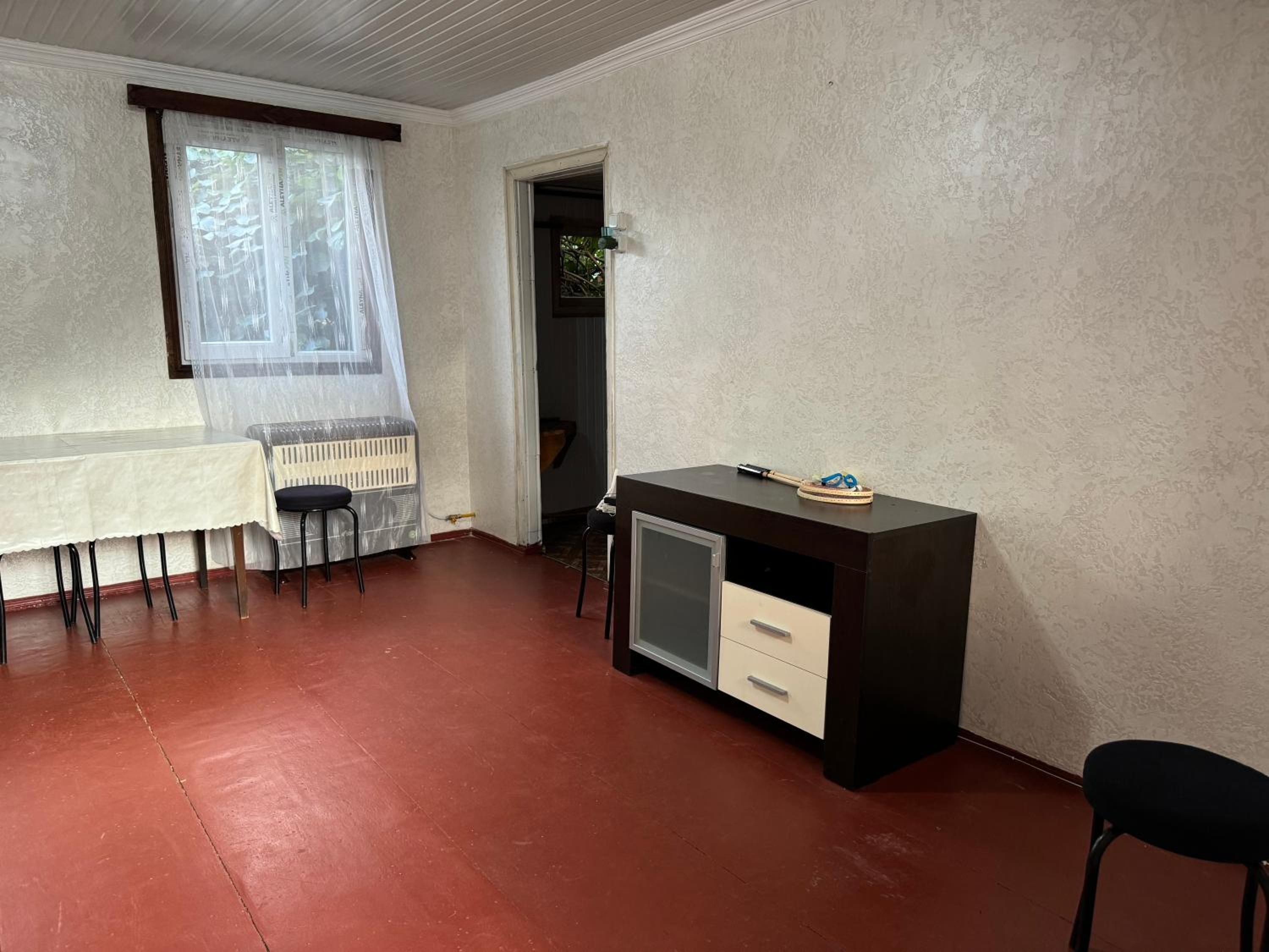One-Bedroom House photo 1