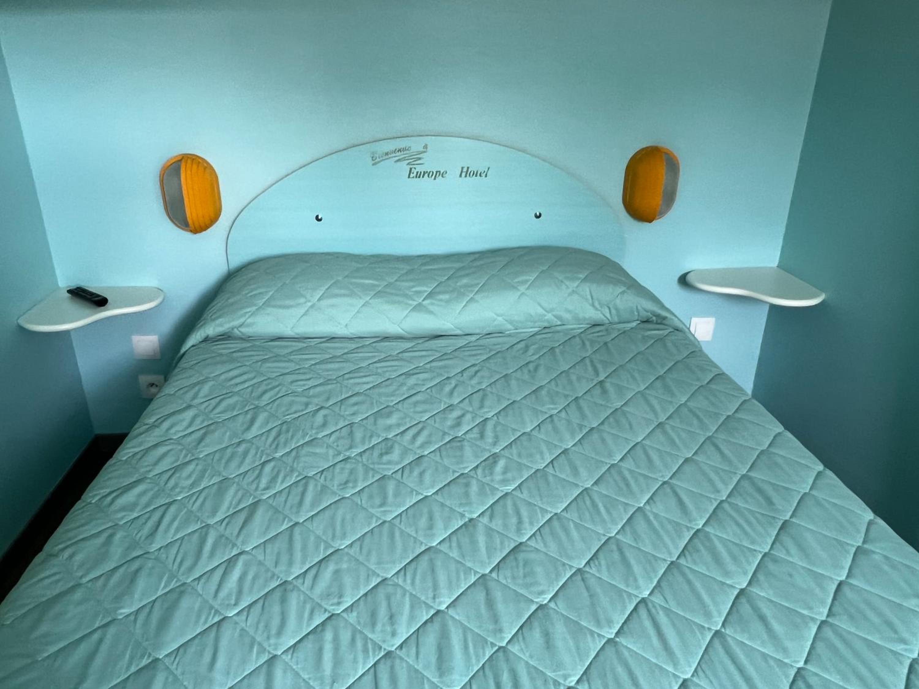 Non-Smoking Standard Room - 1 to 3 People