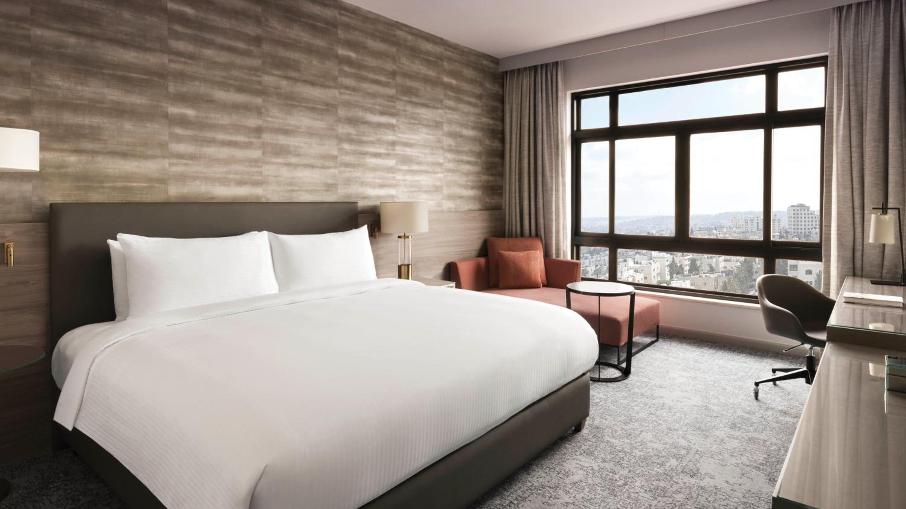 Premium King Room photo 3