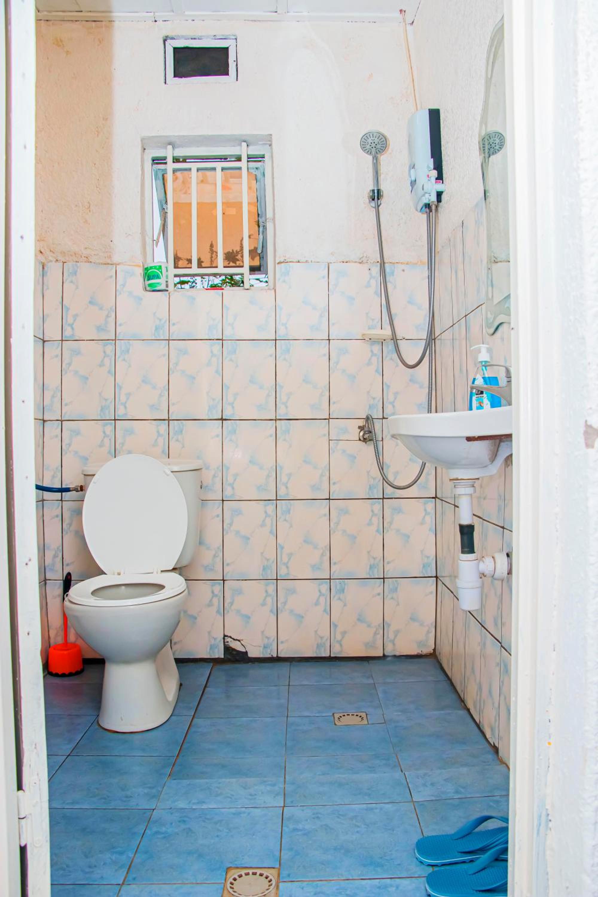 Double Room with Private Bathroom photo 2
