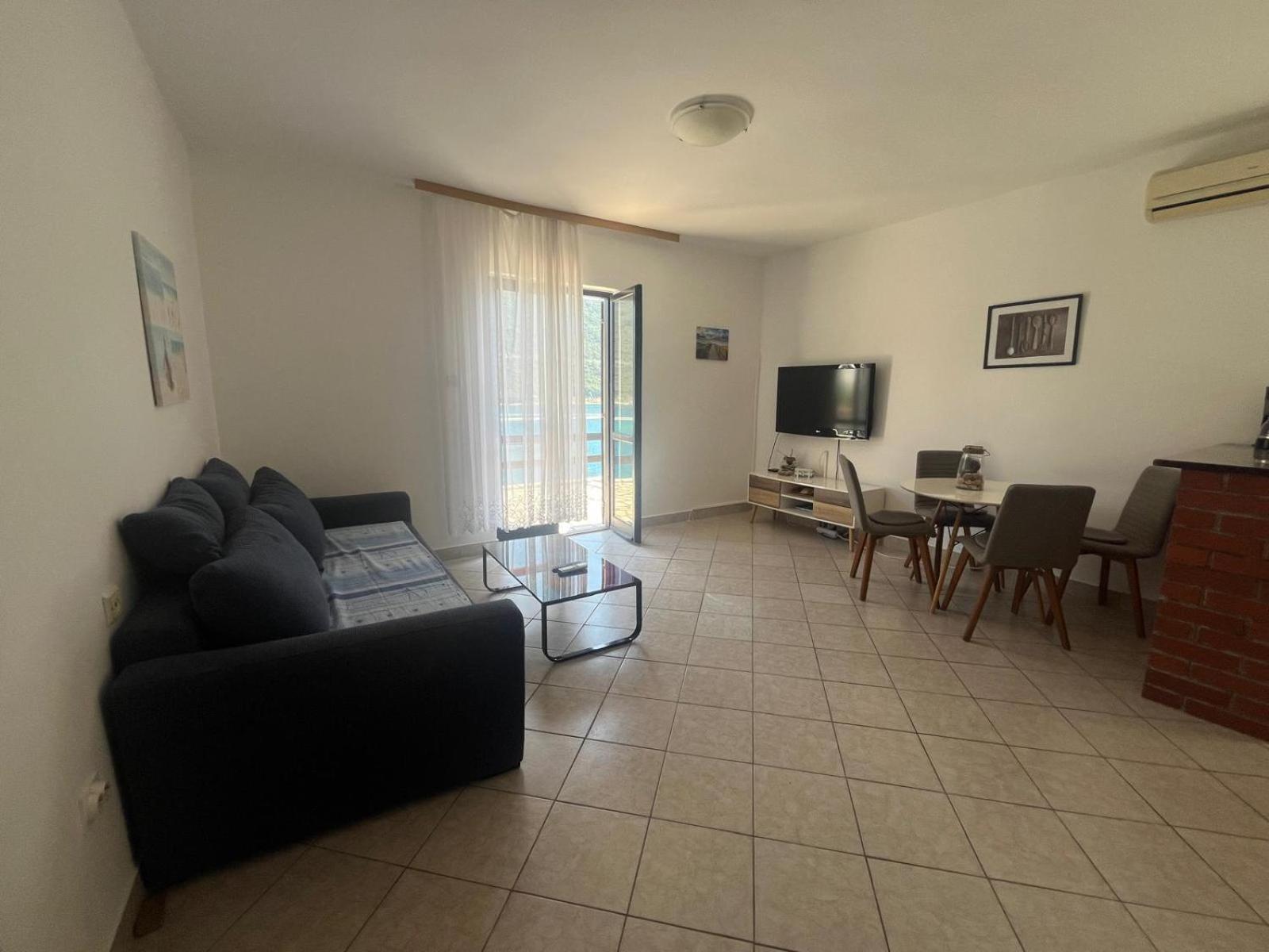 Apartment photo 1
