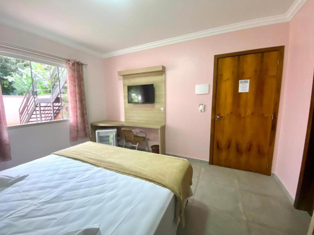 Budget Double Room photo 3