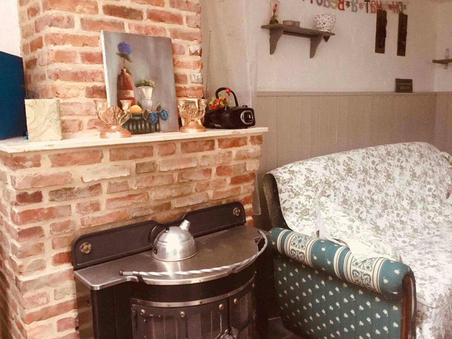 One-Bedroom House photo 1