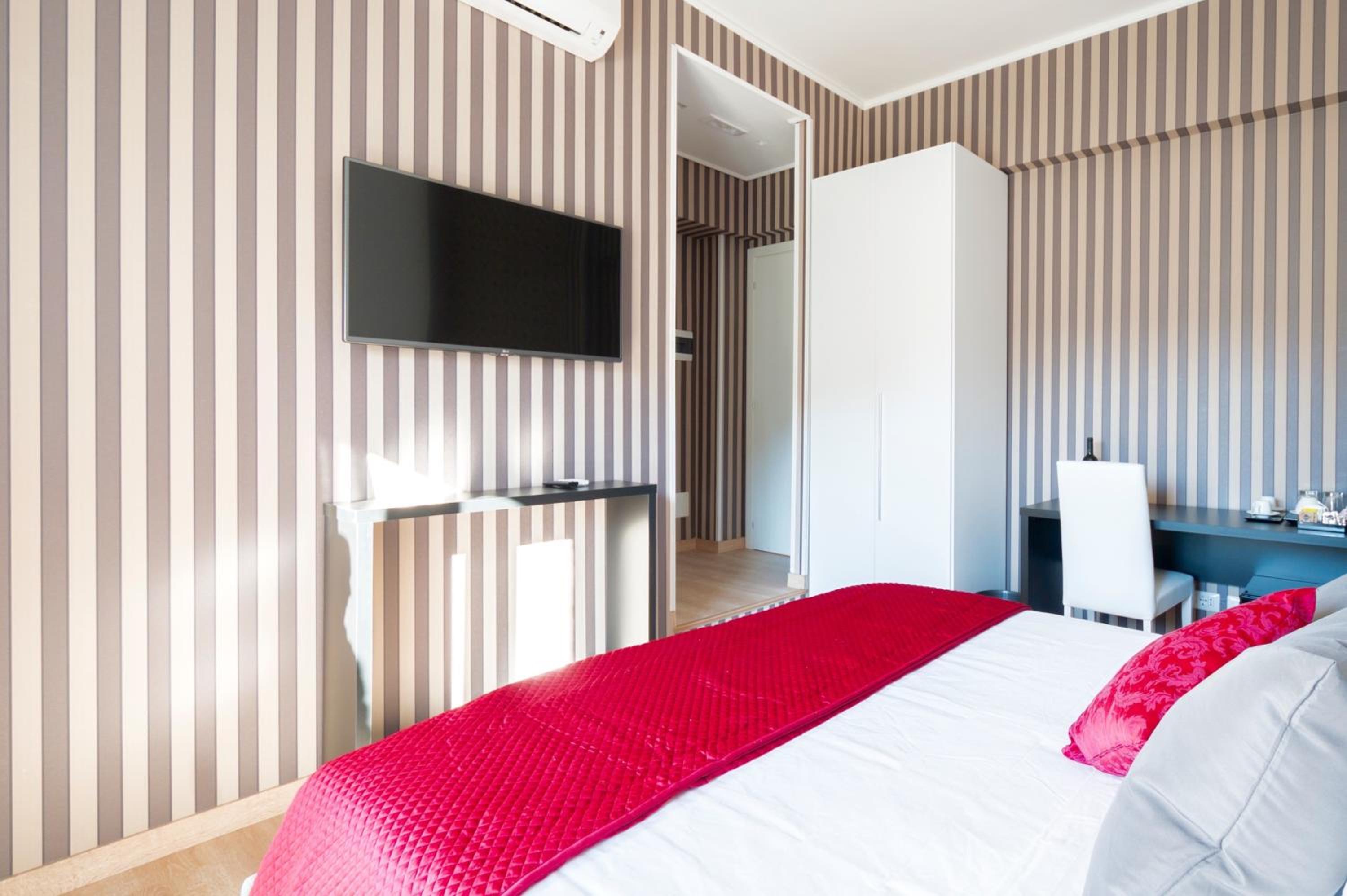 Superior Double Room with Balcony photo 3