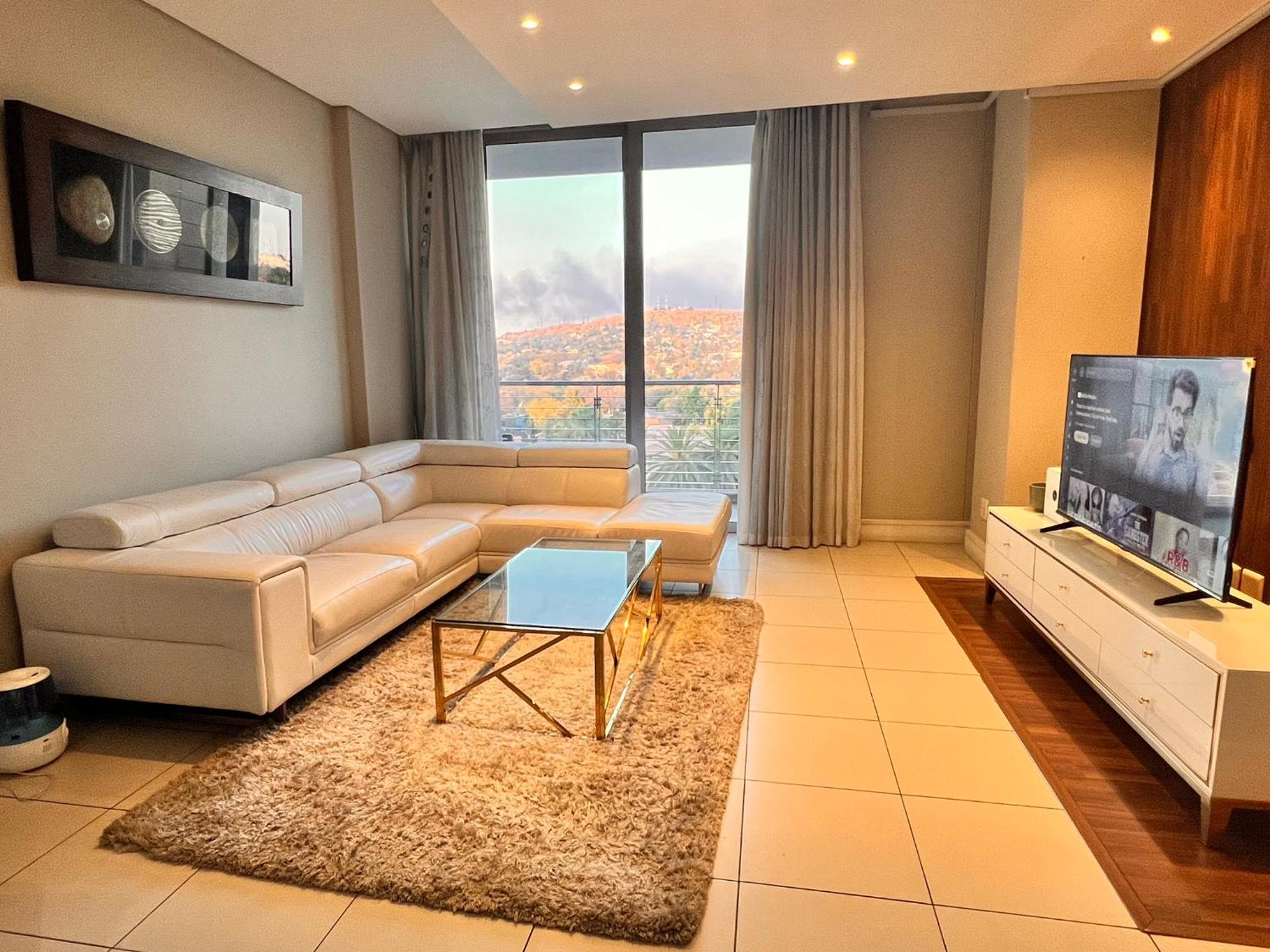 Two-Bedroom Deluxe Apartment with Balcony