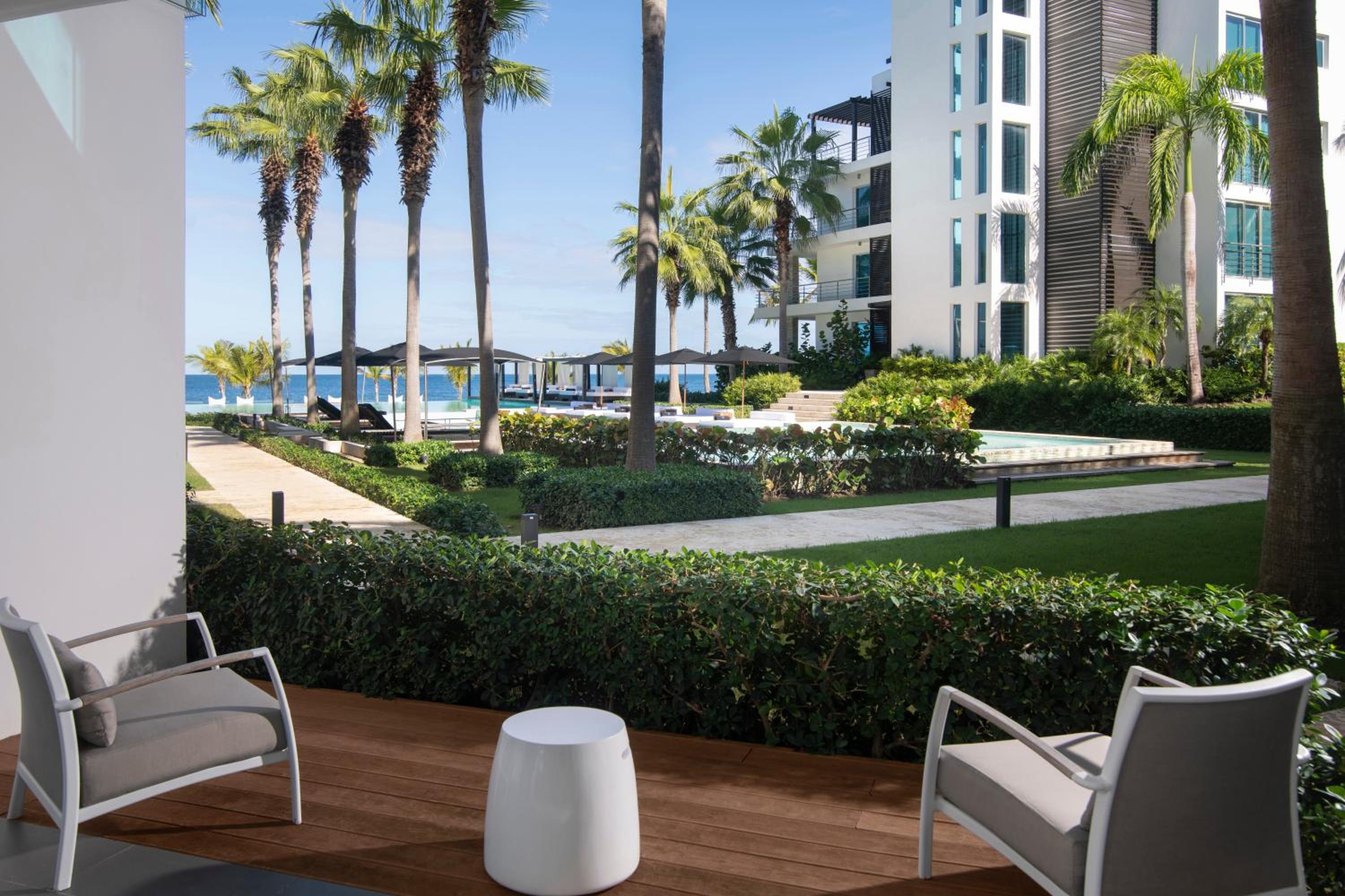 One-Bedroom Suite with Balcony and Ocean View
