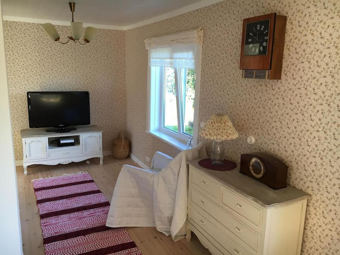 One-Bedroom House photo 3