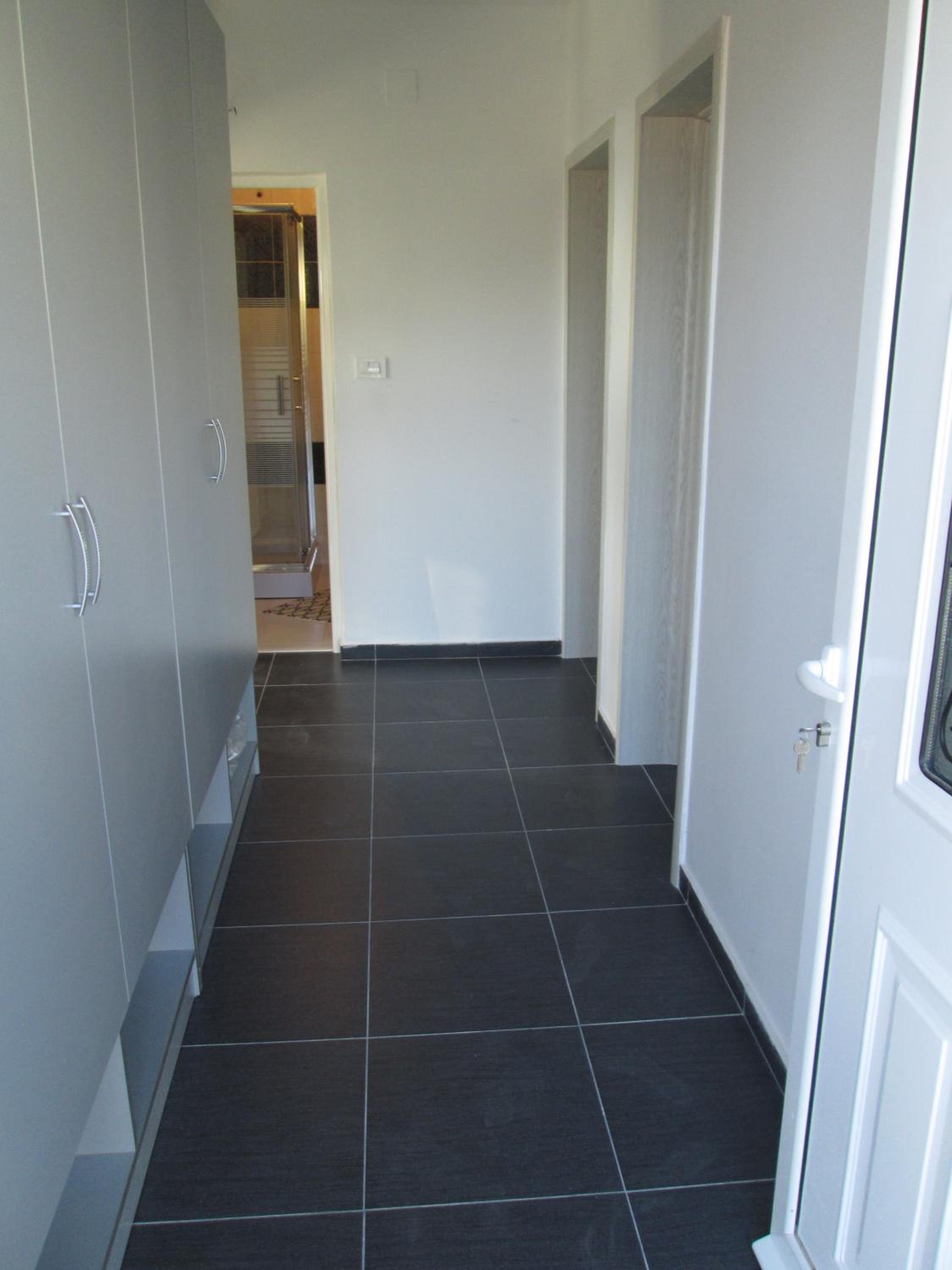 Twin Room with Shared Bathroom photo 3