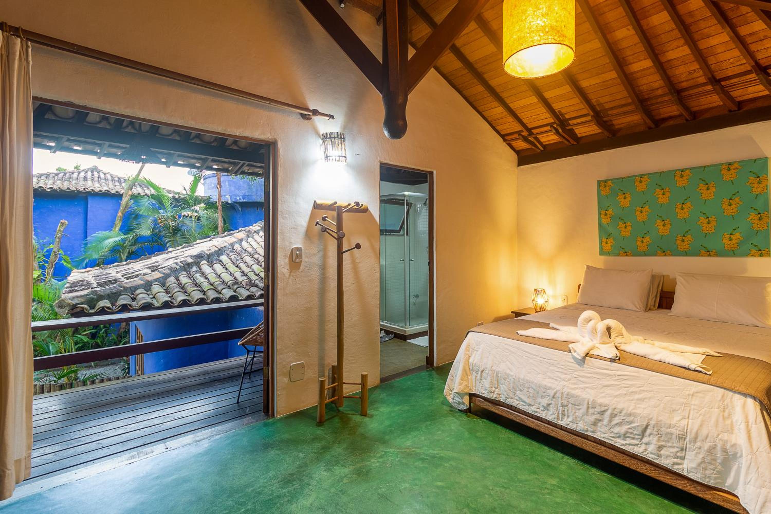 Deluxe Double Room with Side Sea View