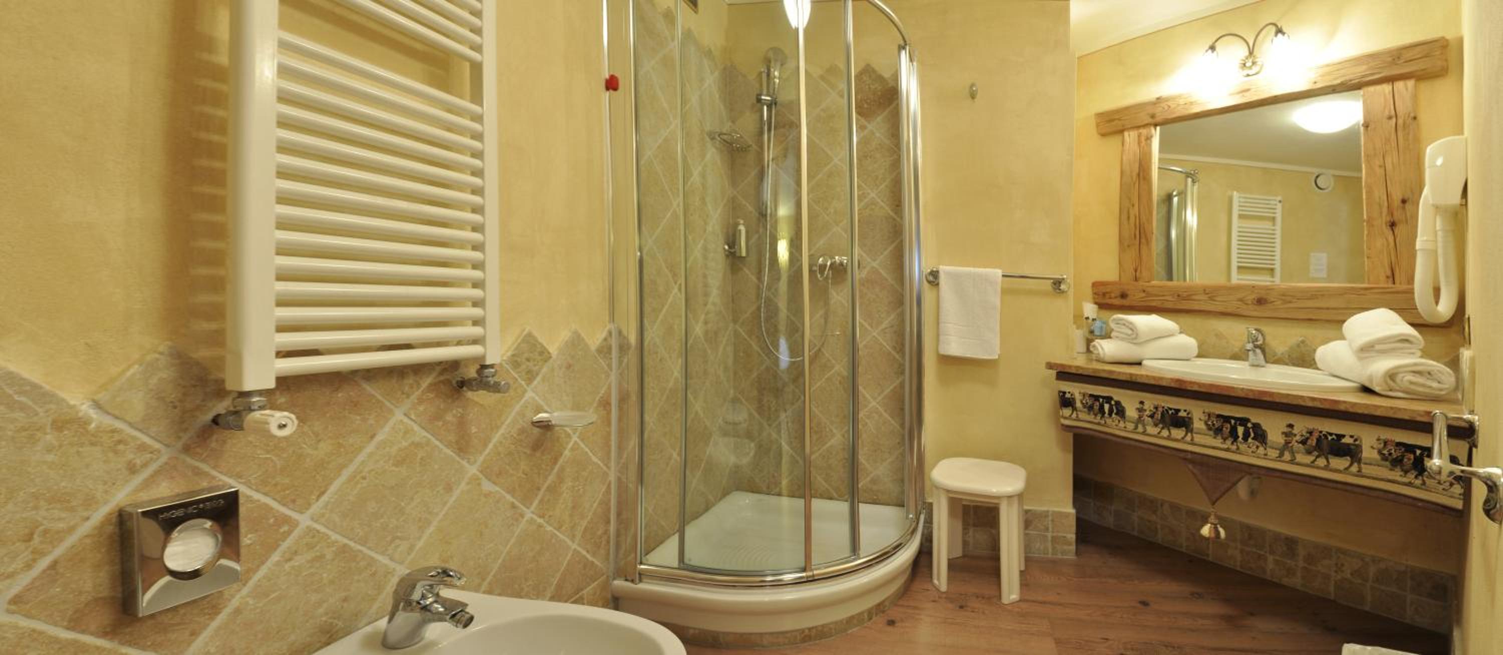 Family Room (2 Adults + 2 Children) photo 3