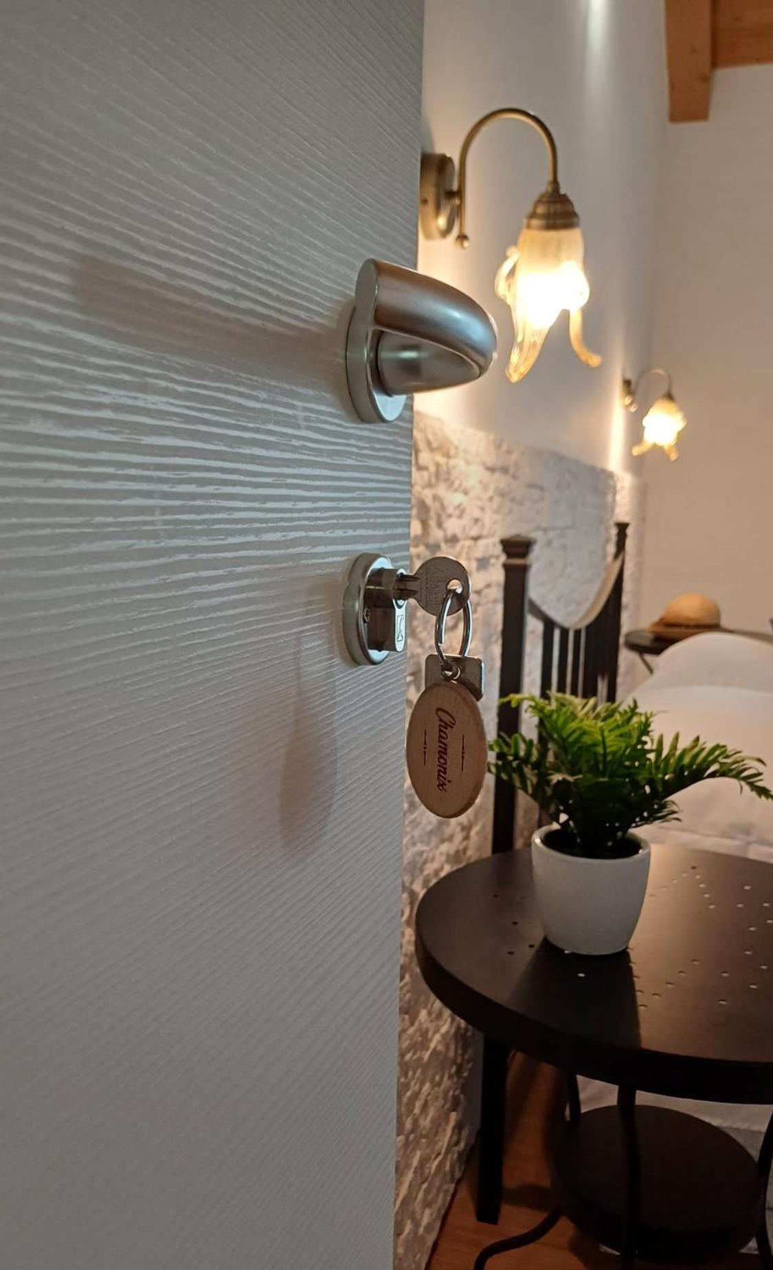 Double Room with Private Bathroom - Photo 3