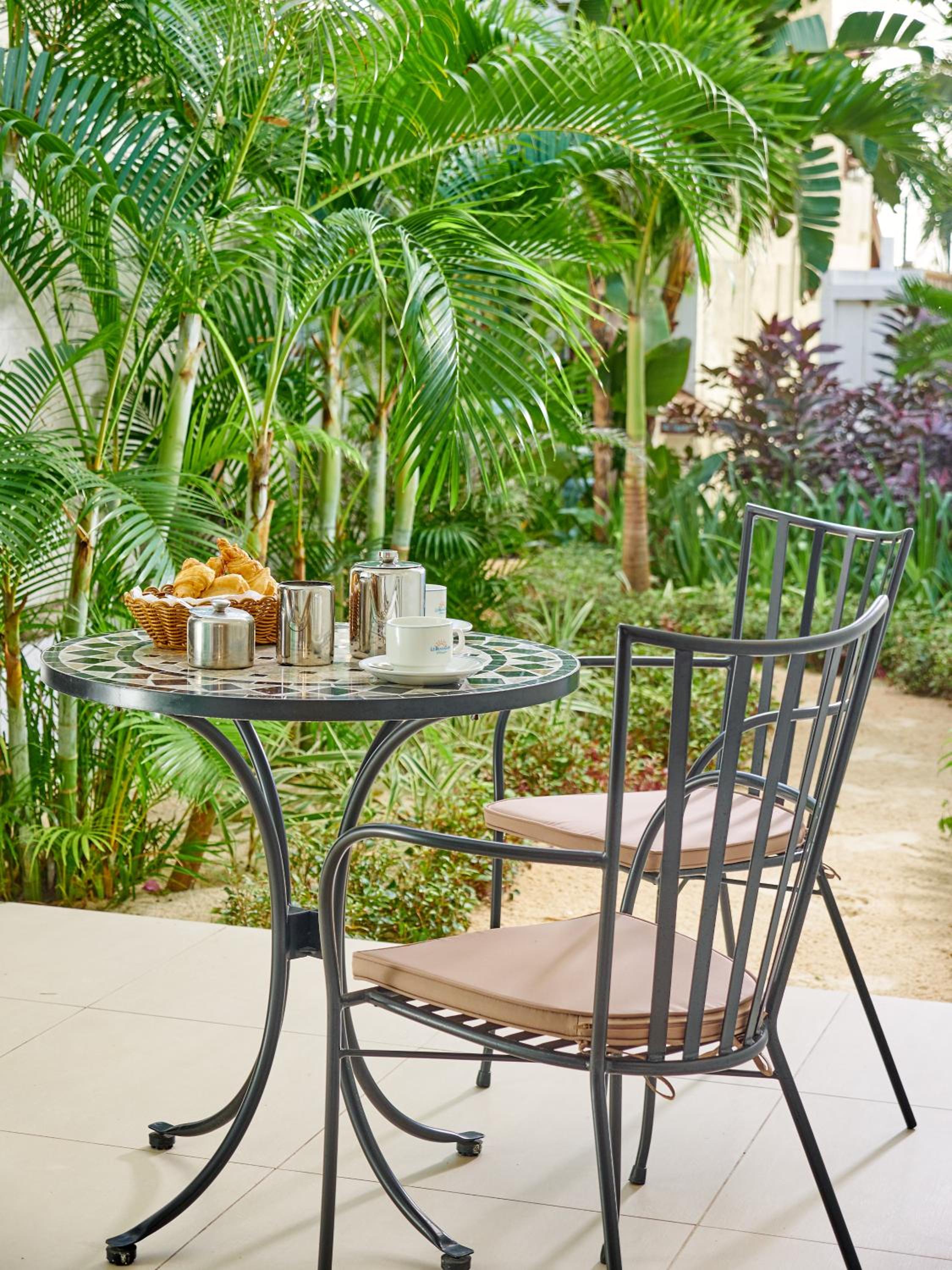 Beachfront Studio with Garden View photo 1