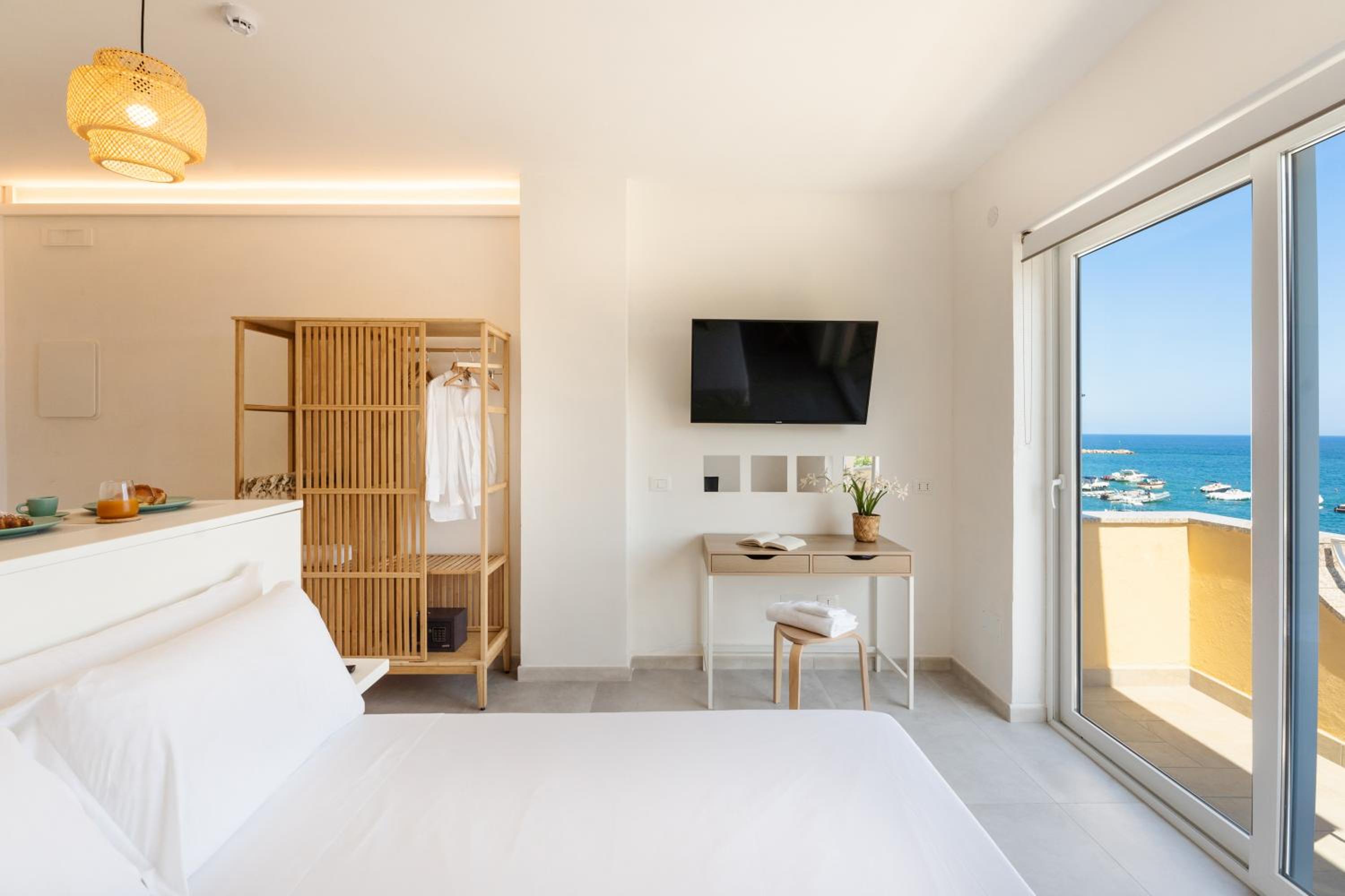Queen Room with Sea View