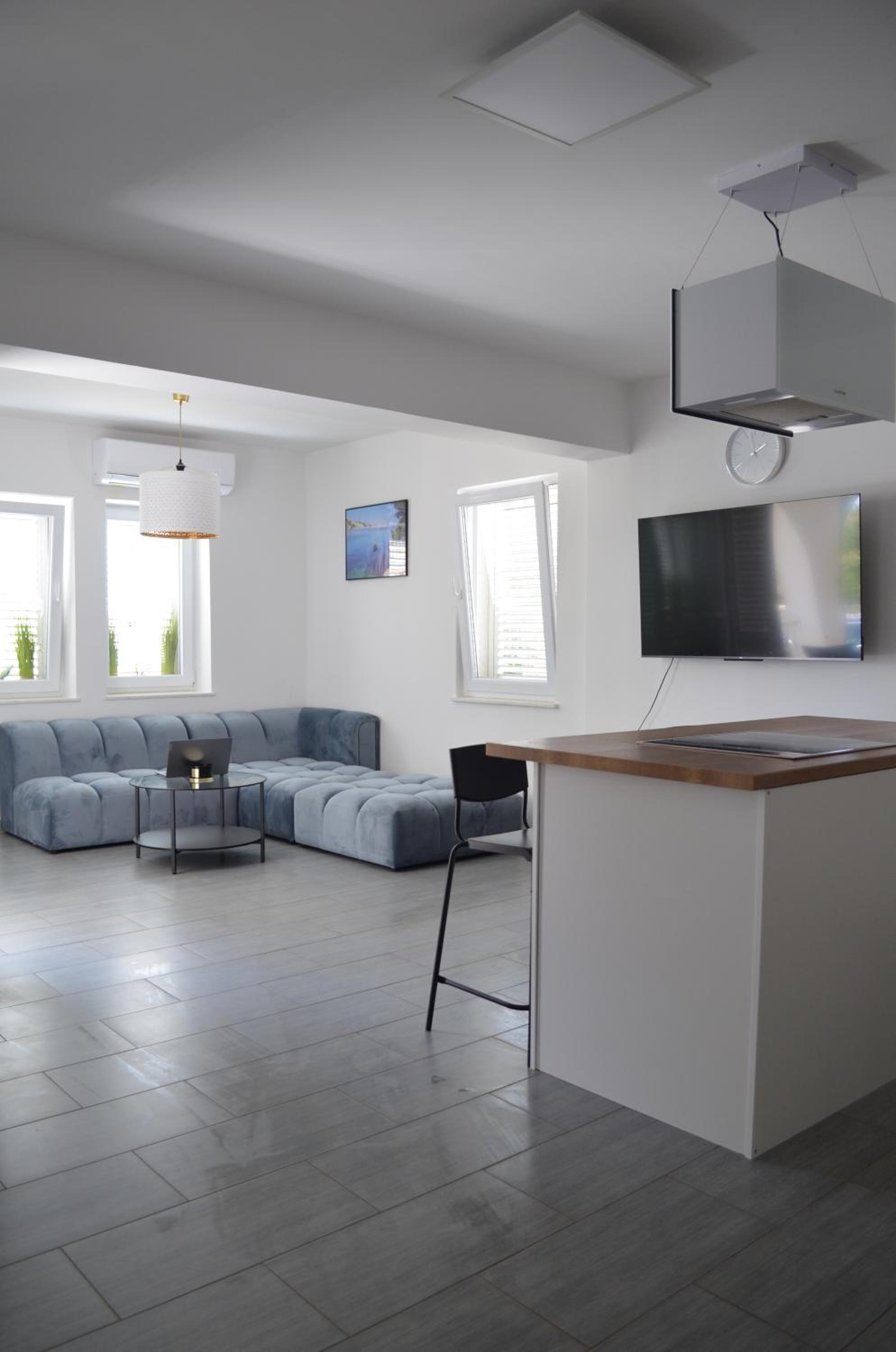 Three-Bedroom Apartment photo 1