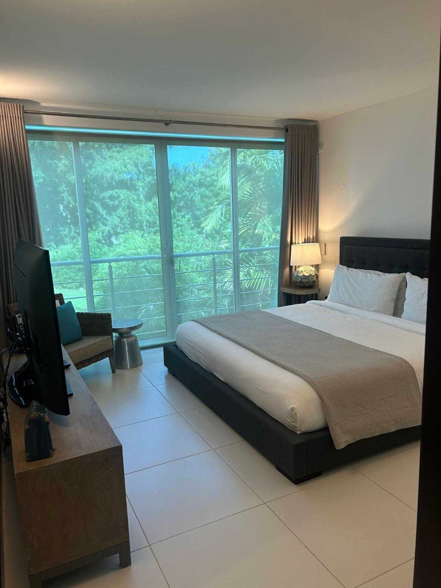 One-Bedroom Suite with Garden View