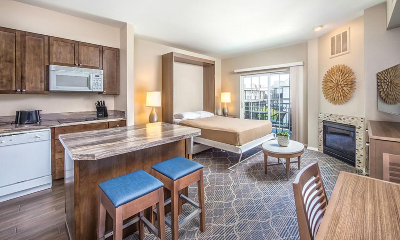 Studio Apartment photo 3