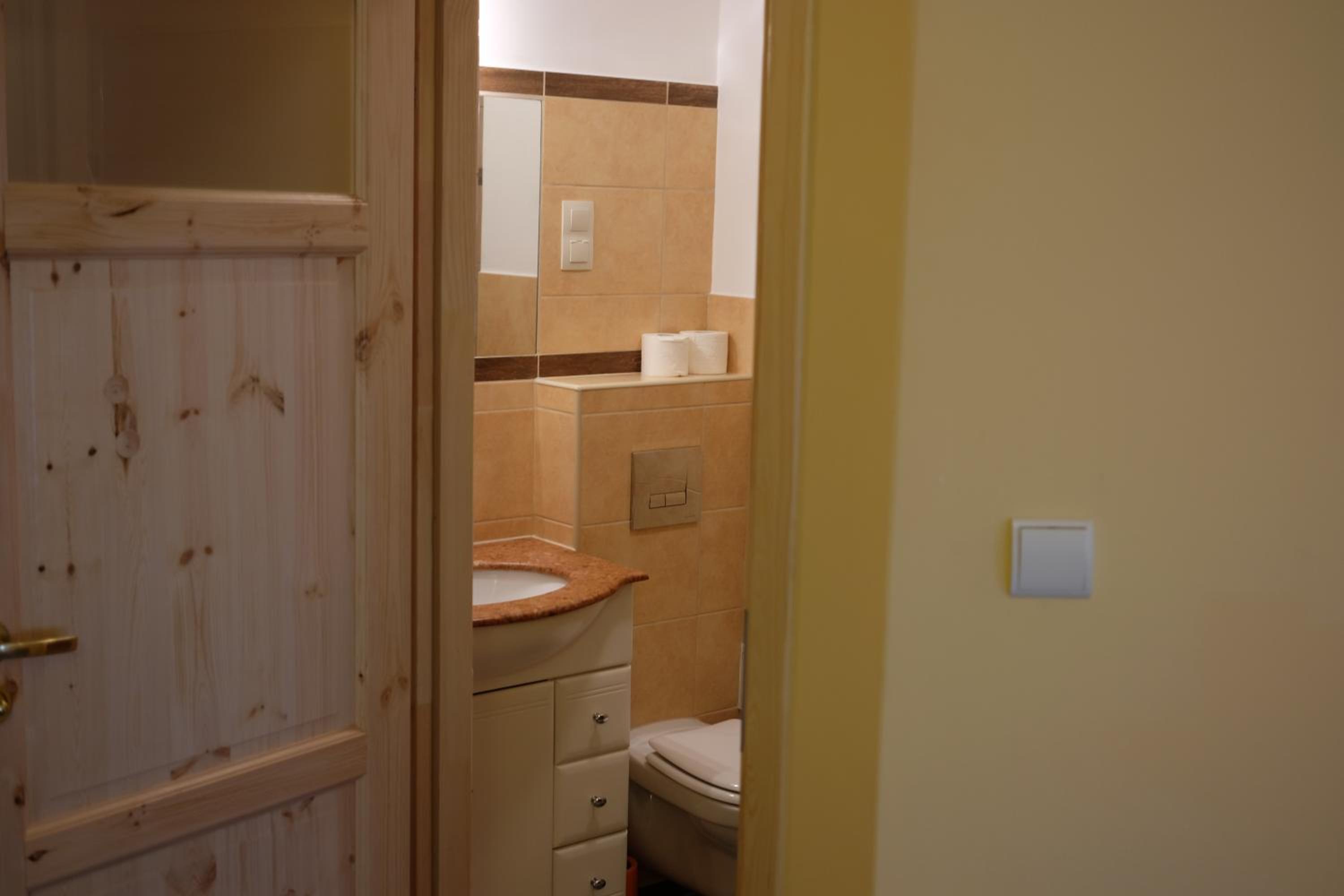 Double Room - Photo 2