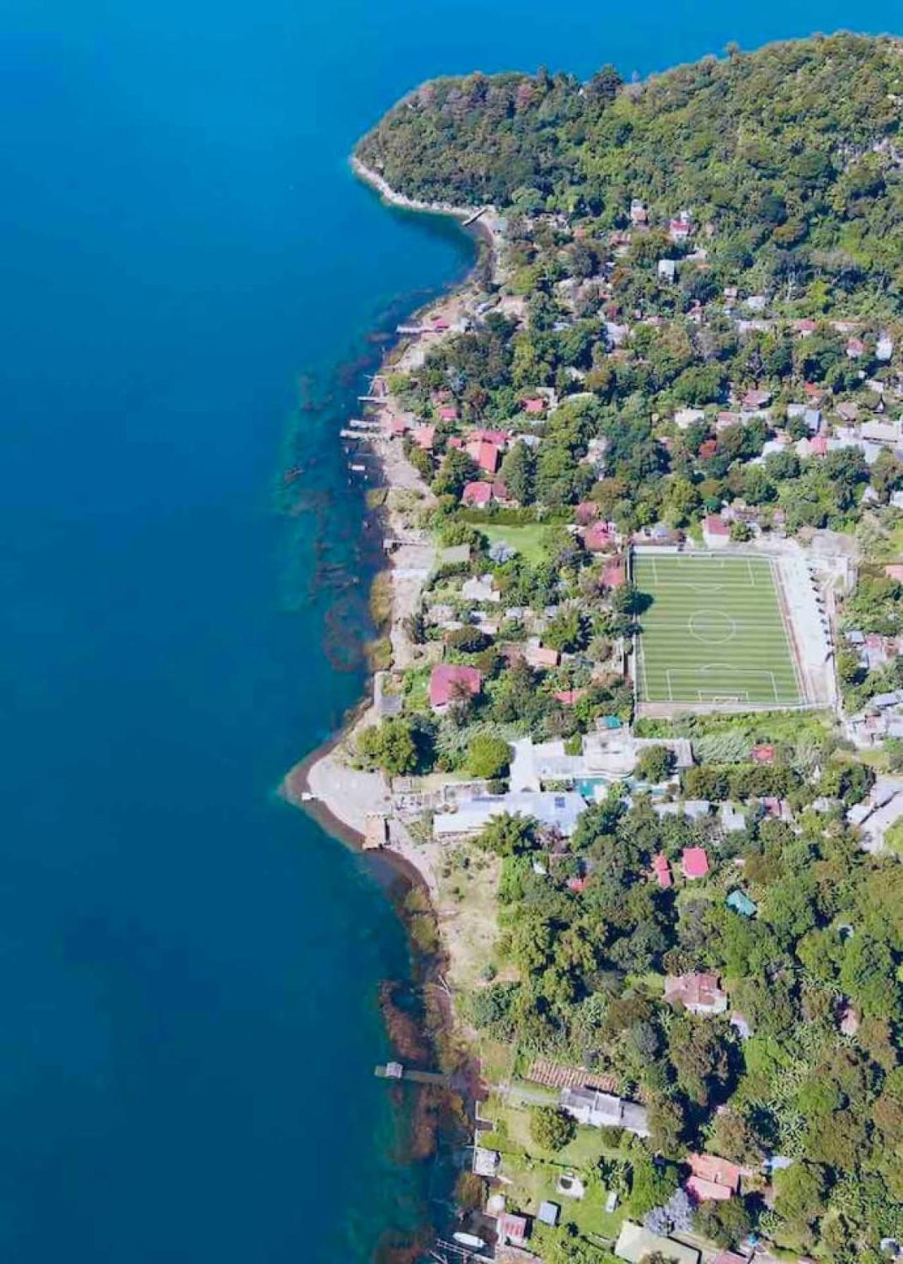 Apartment with Lake View photo 2