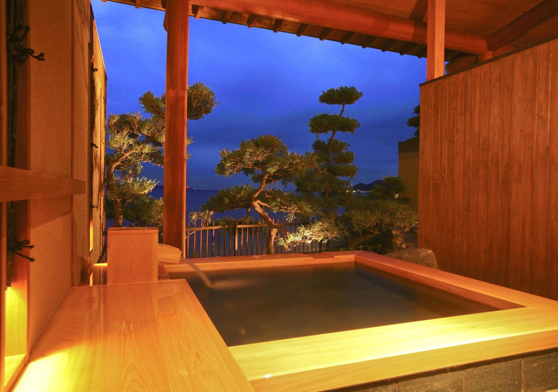 Japanese Western Suite with Open Air Bath Type A - Non-Smoking (1st Floor) - Photo 2