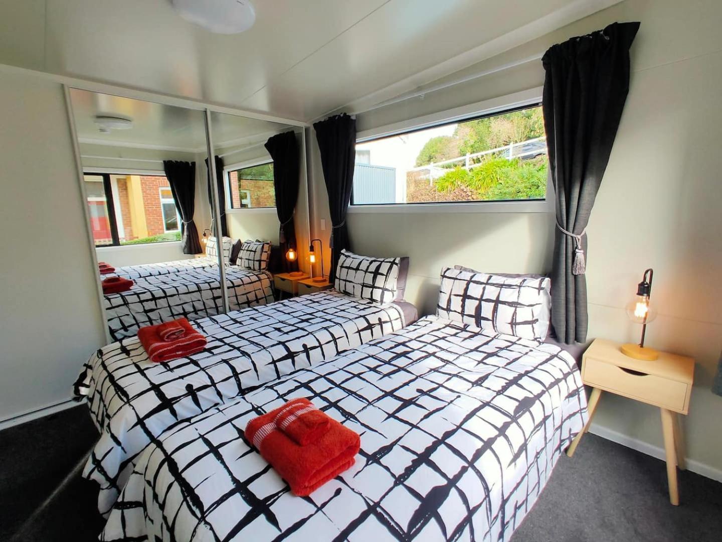 Single Room with Private Bathroom