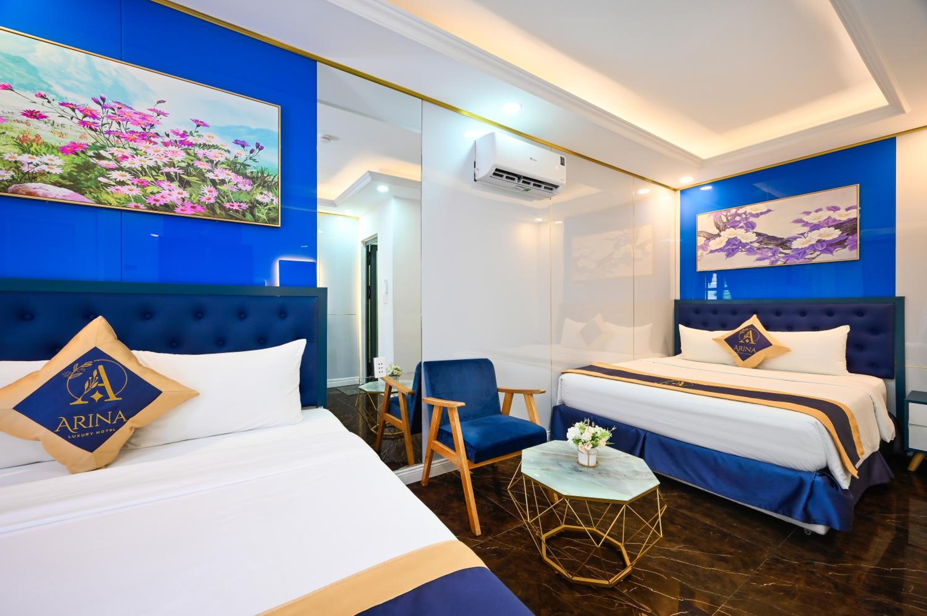 Quadruple Room with Balcony - Photo 17