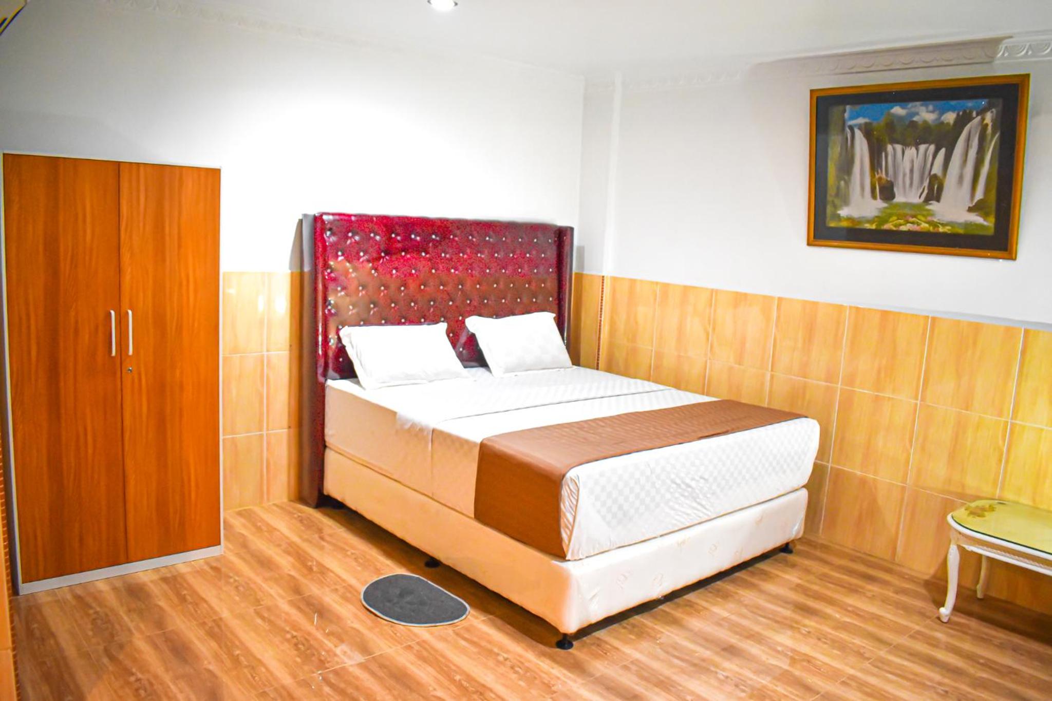 Deluxe Family Room photo 1