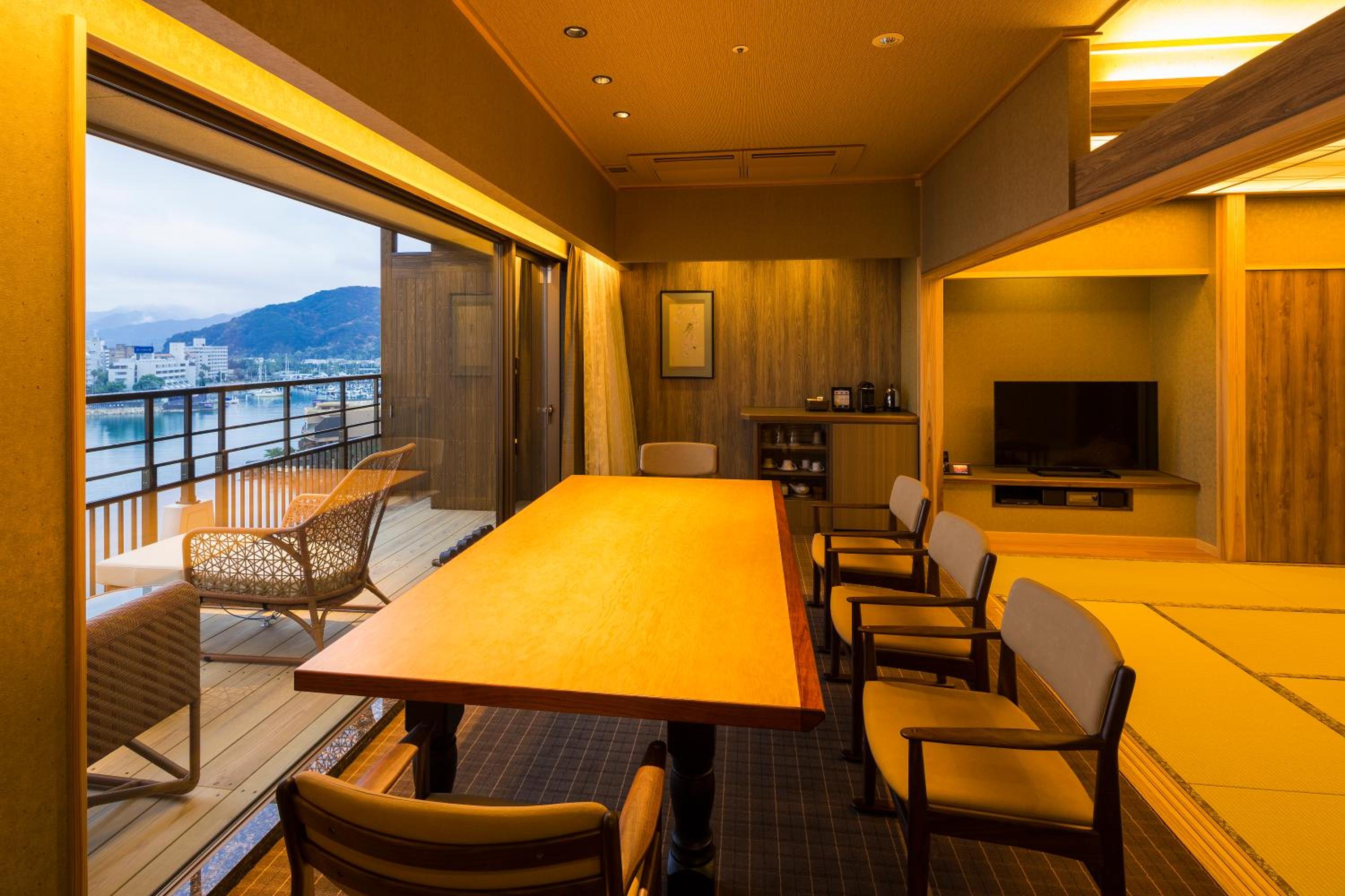 Japanese Western Suite with Open Air Bath Type L - Non-Smoking (5th-7th Floor) photo 2