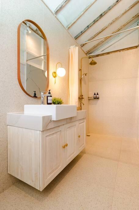 One-Bedroom Villa - Photo 27