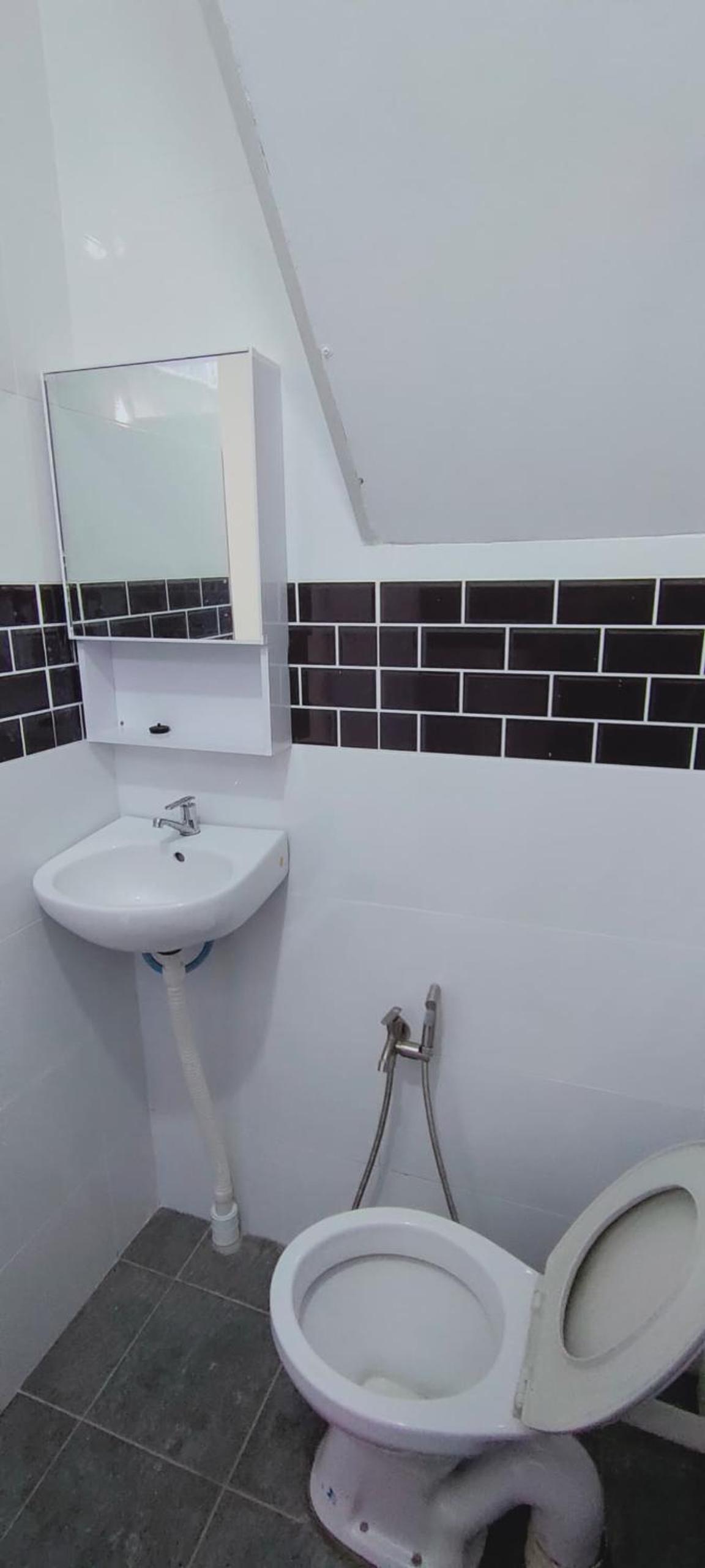 Family Room with Private Bathroom photo 2