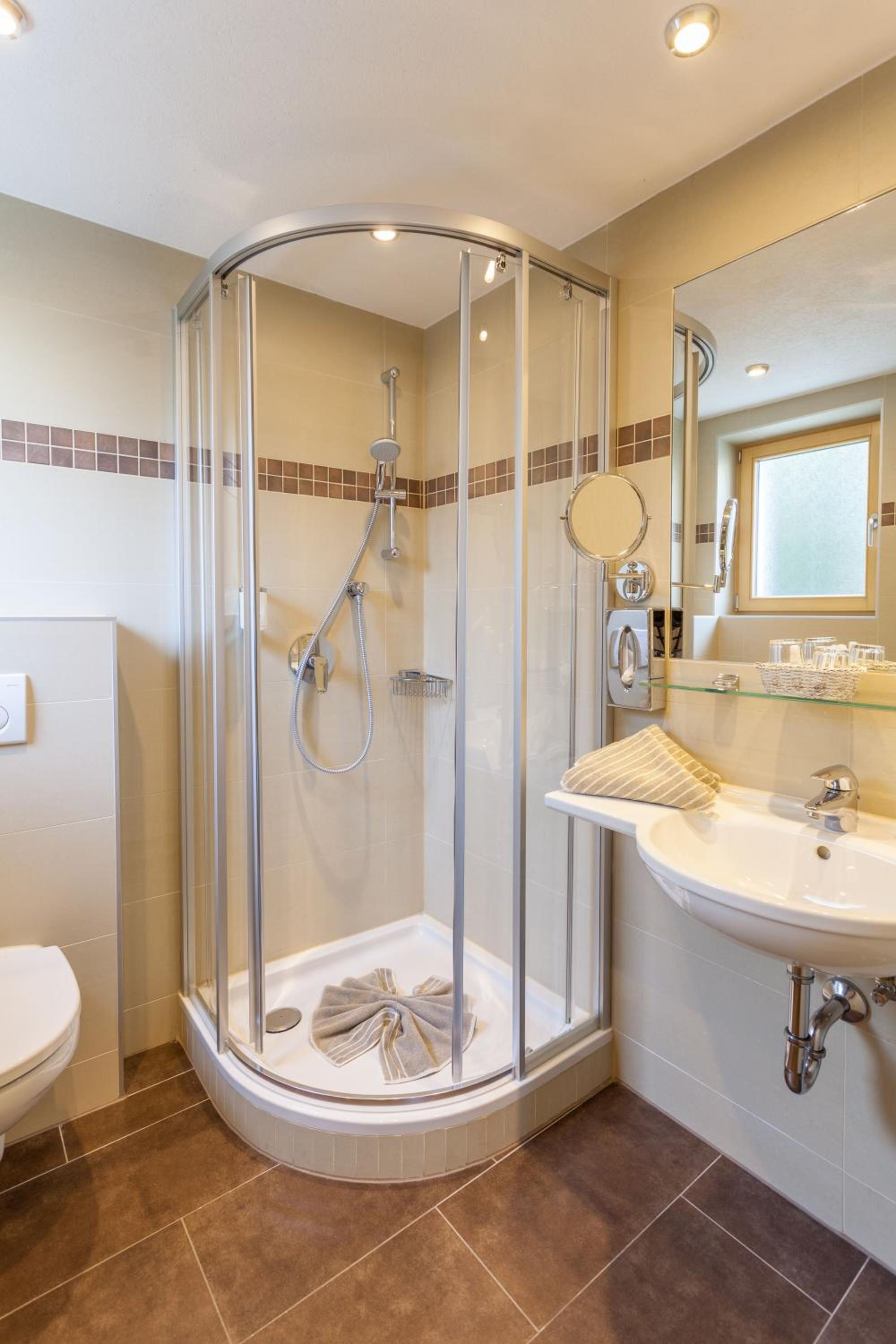 Standard Double Room - Photo 2