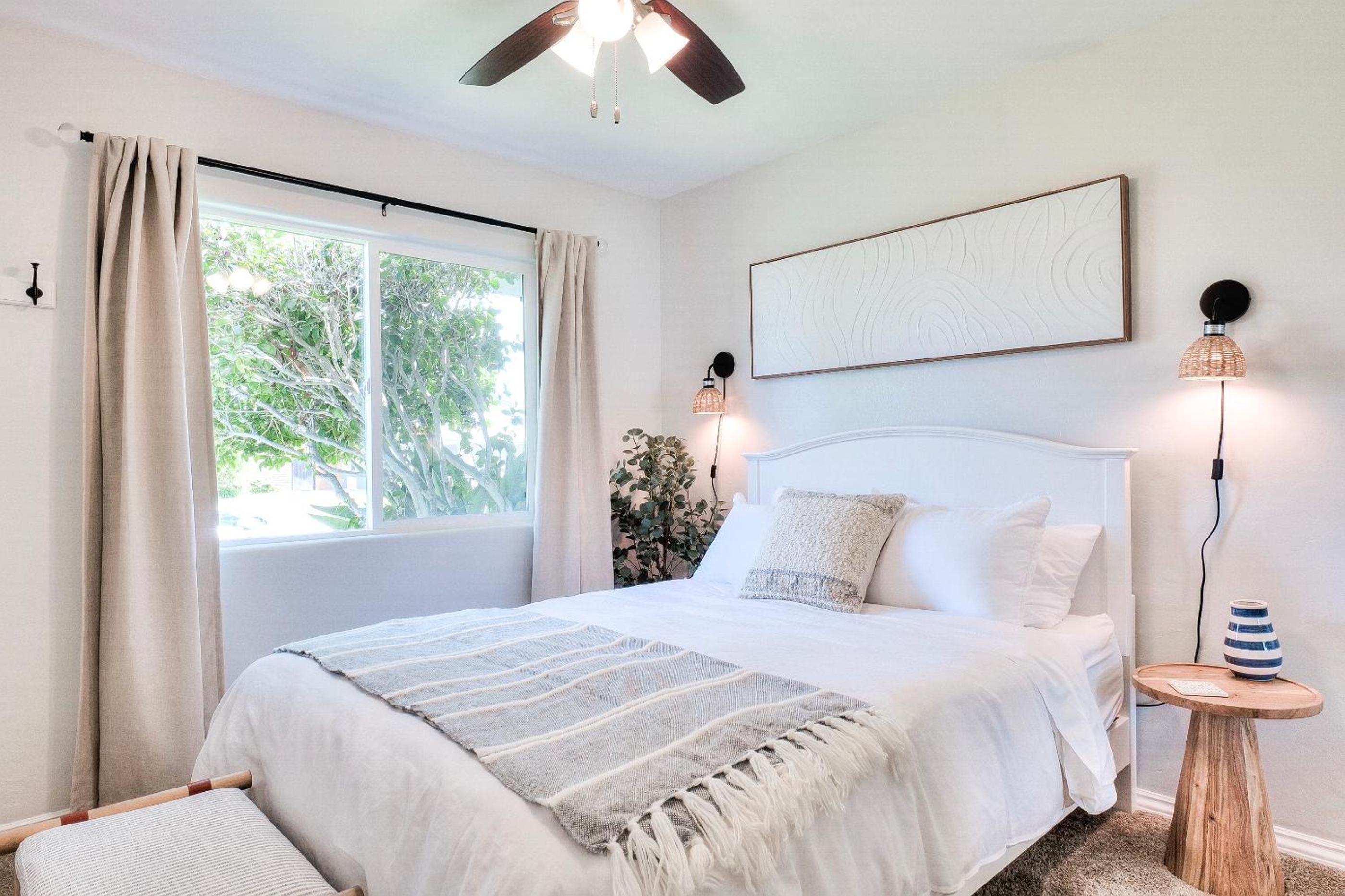 Three-Bedroom House photo 3