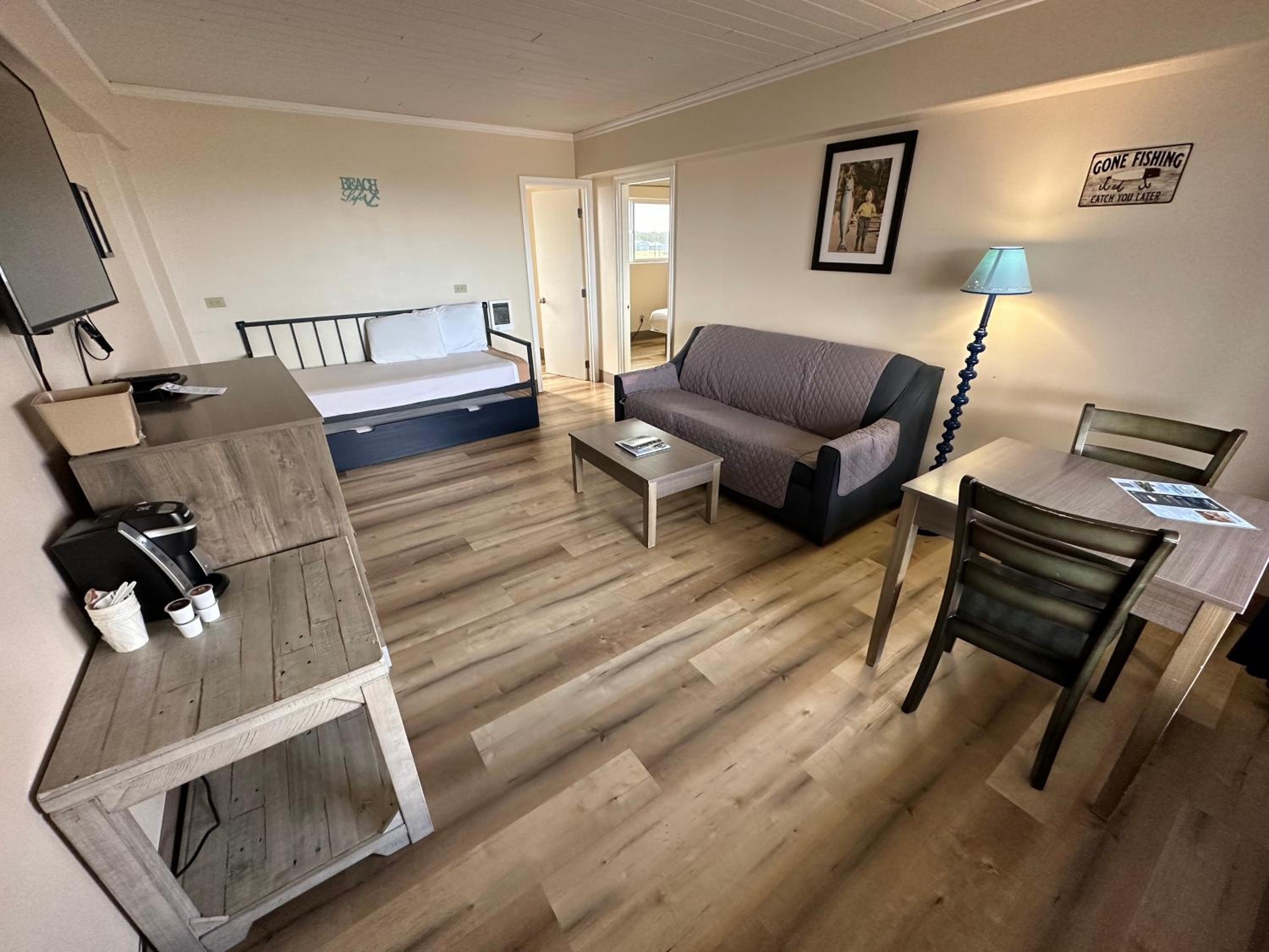 One Bedroom Suite w/Sleeper Sofa, Trundle, Ocean View photo 3