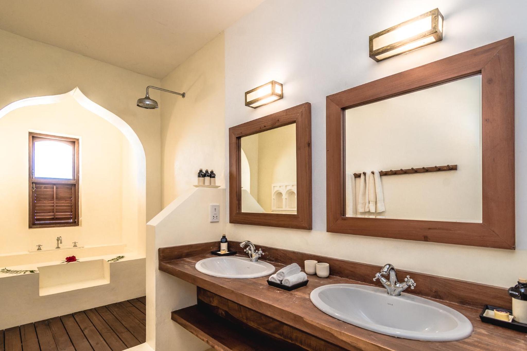 Three-Bedroom Suite - Photo 11