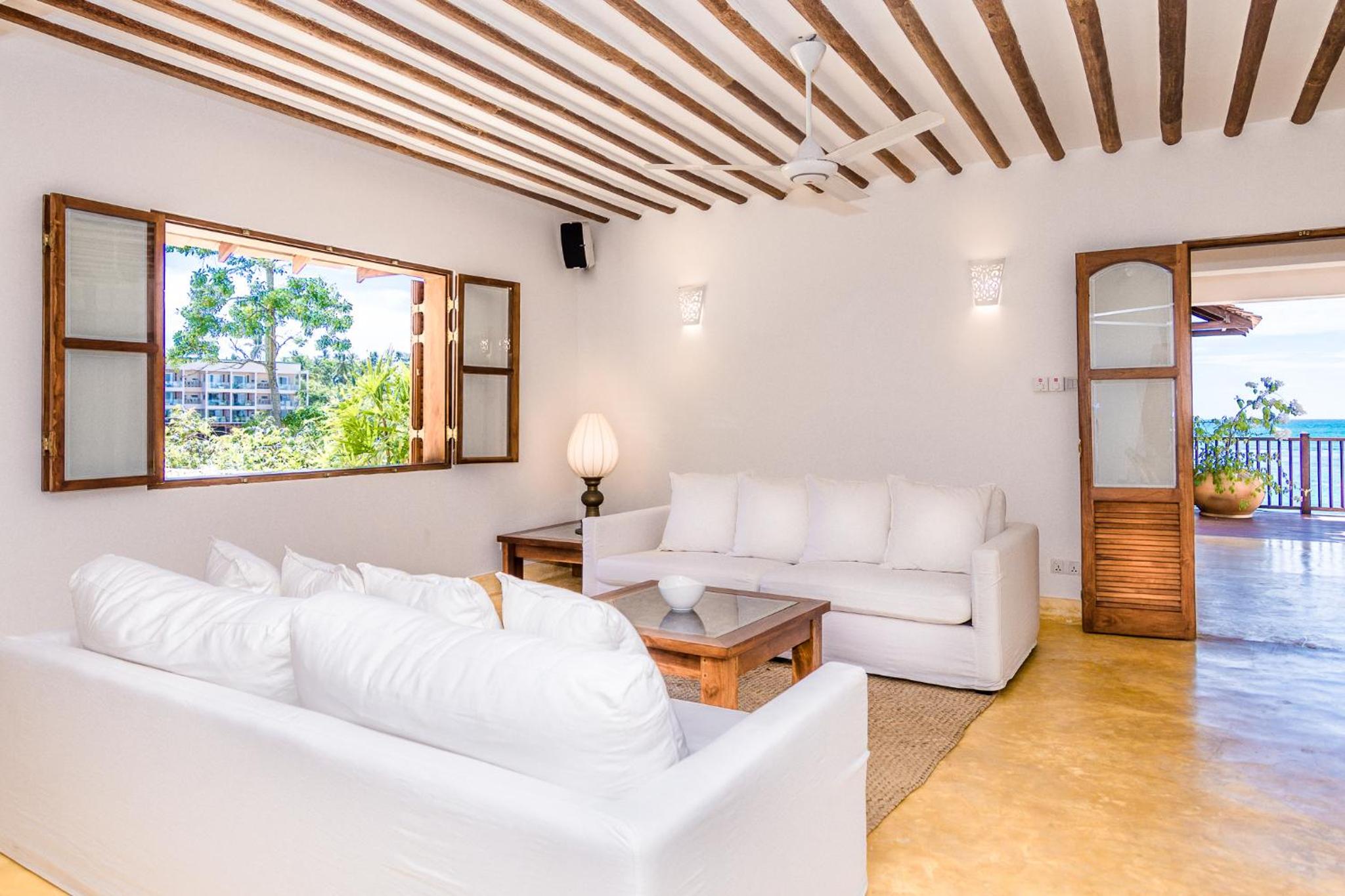 Three-Bedroom Suite - Photo 6