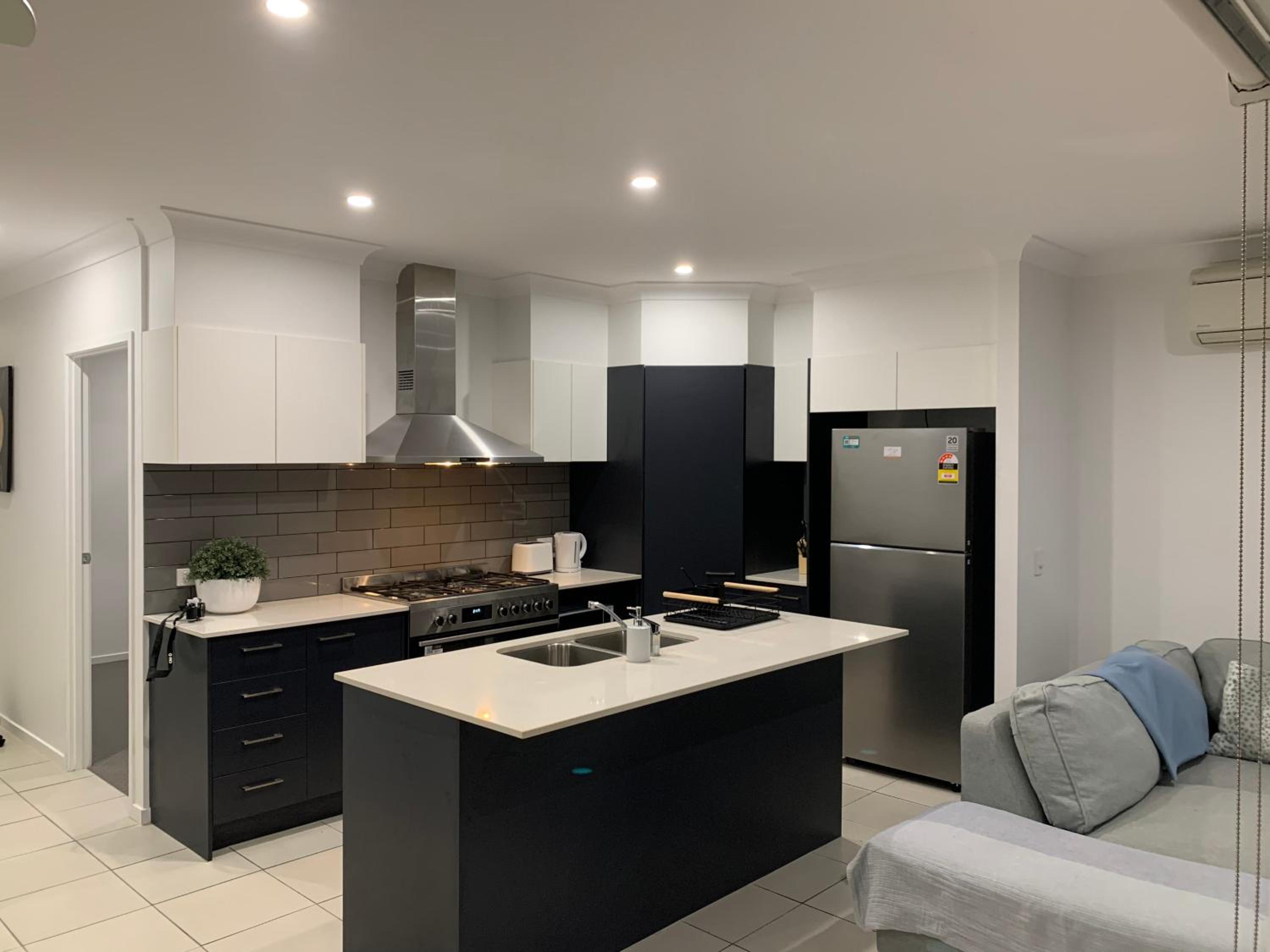 Four-Bedroom House photo 2