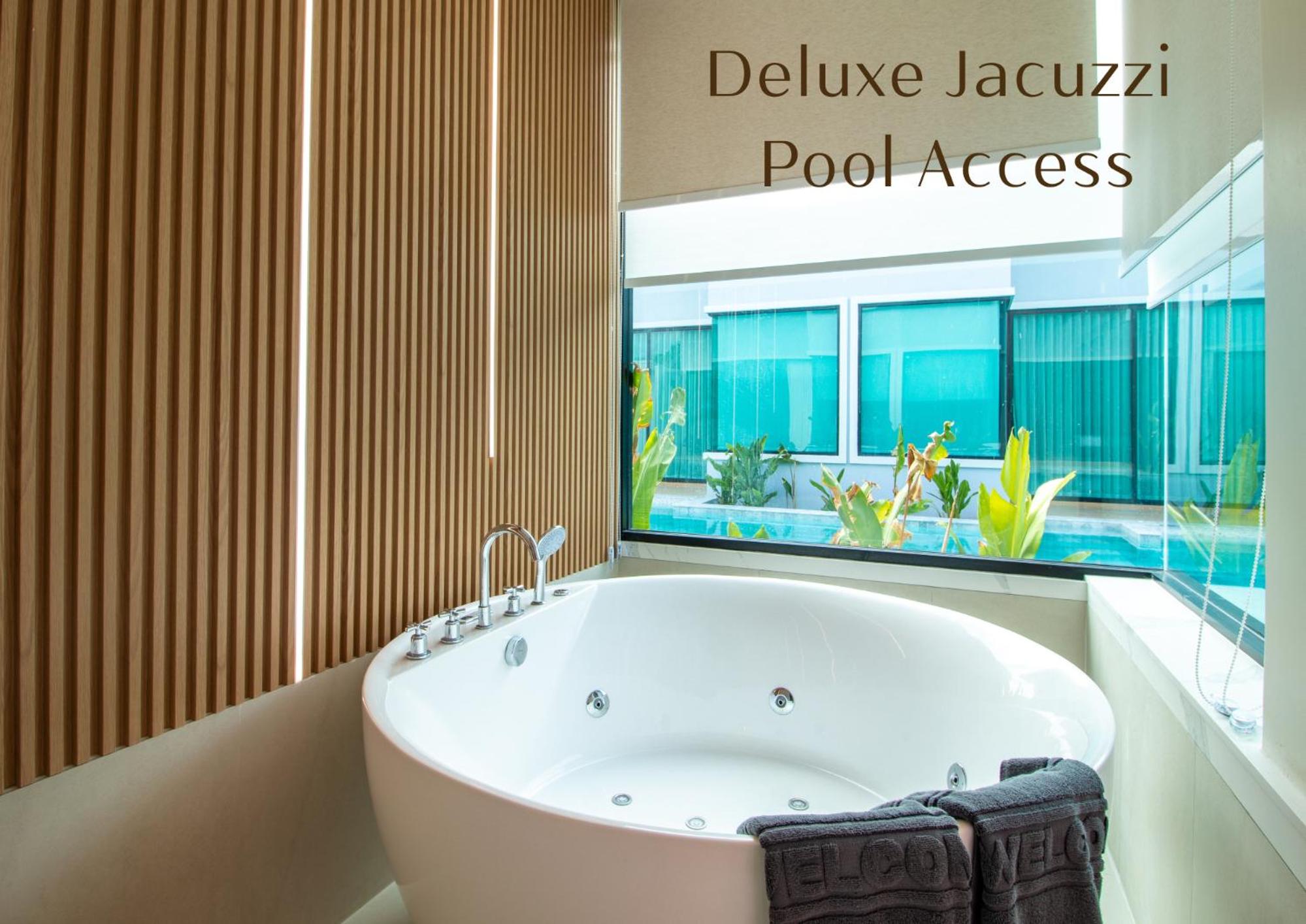 Deluxe Double Room with Bath photo 3
