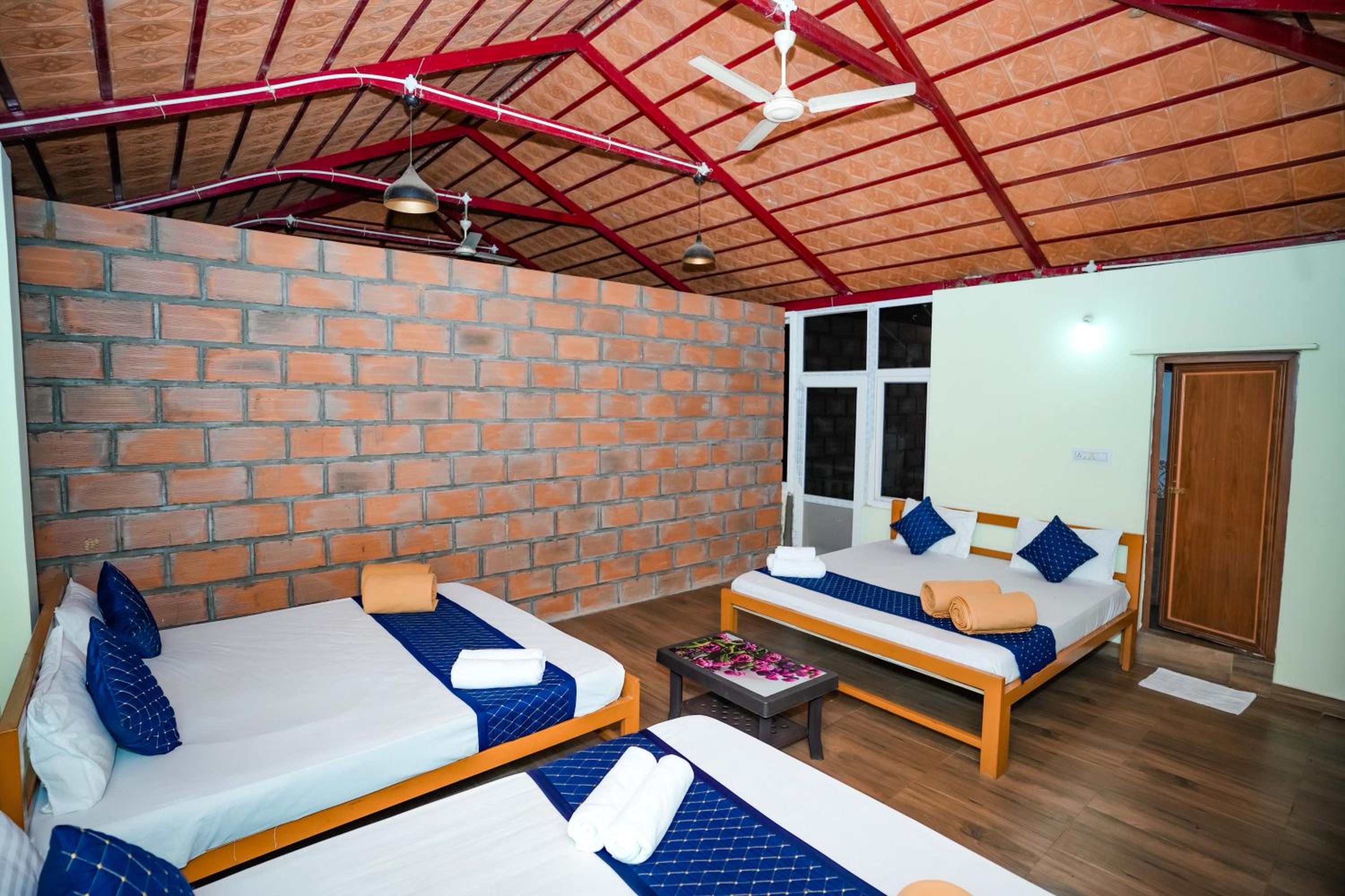 Deluxe Family Suite