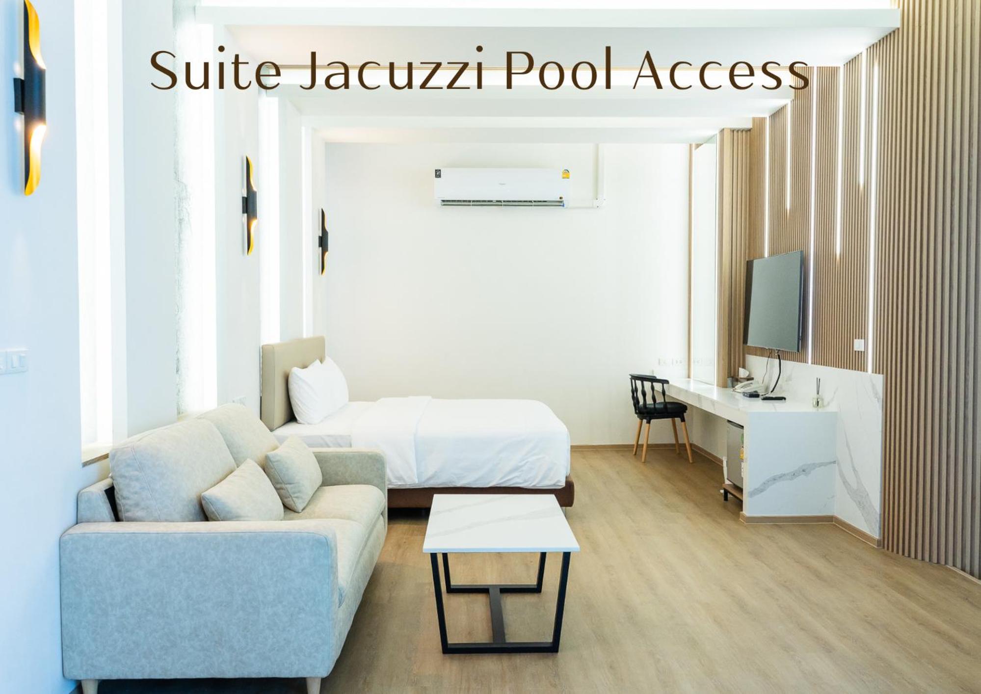 King Suite with Pool View - Photo 6
