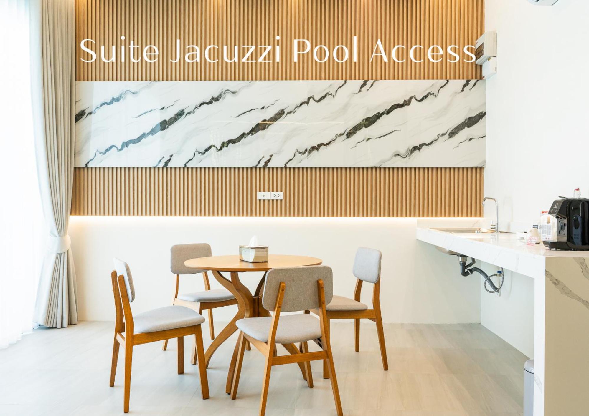 King Suite with Pool View - Photo 3