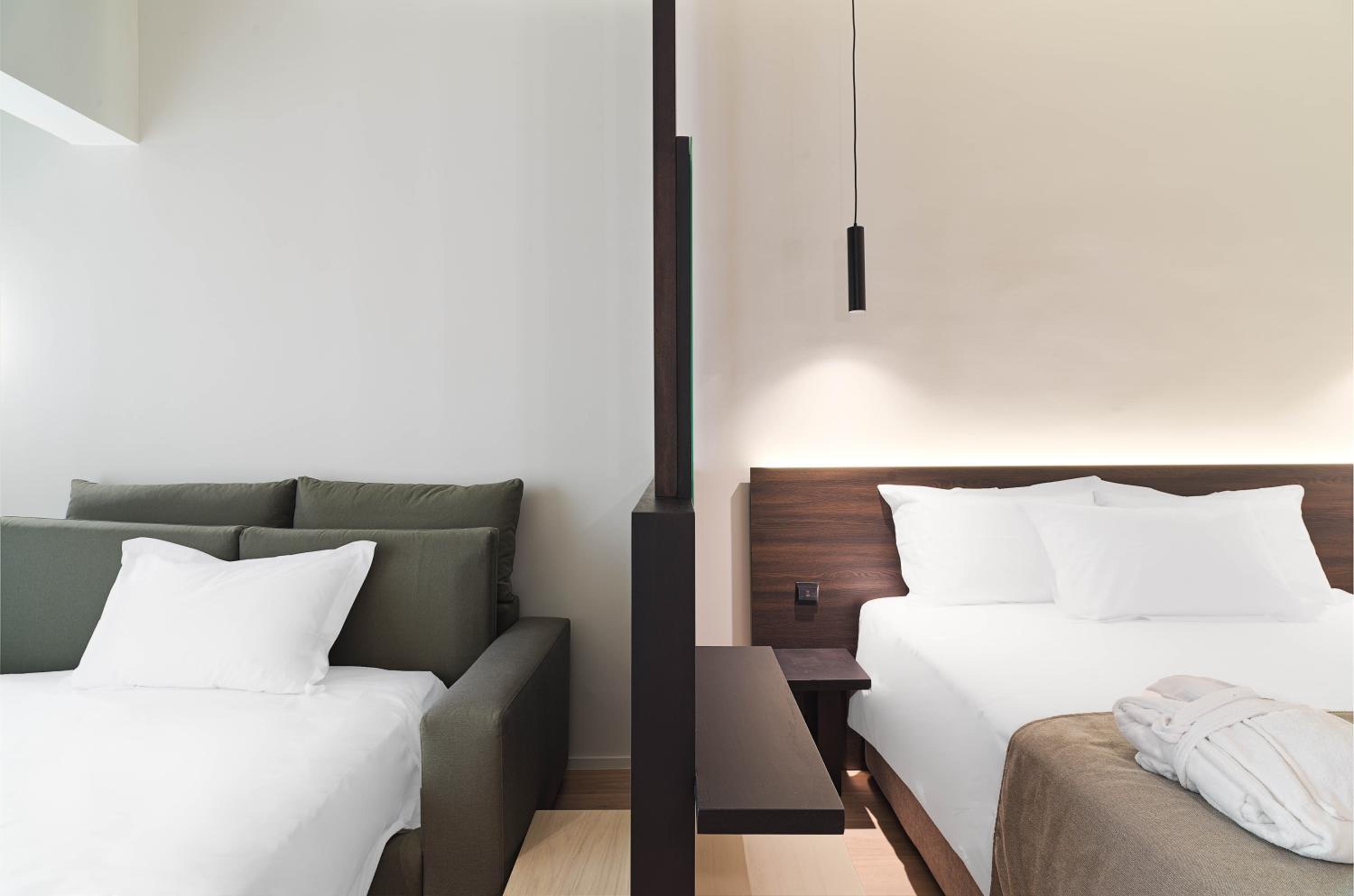 Deluxe Family Suite photo 3