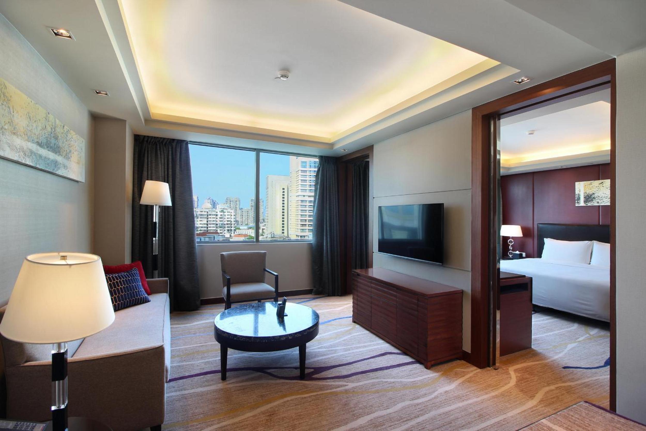 Deluxe city view Suite - Photo 2
