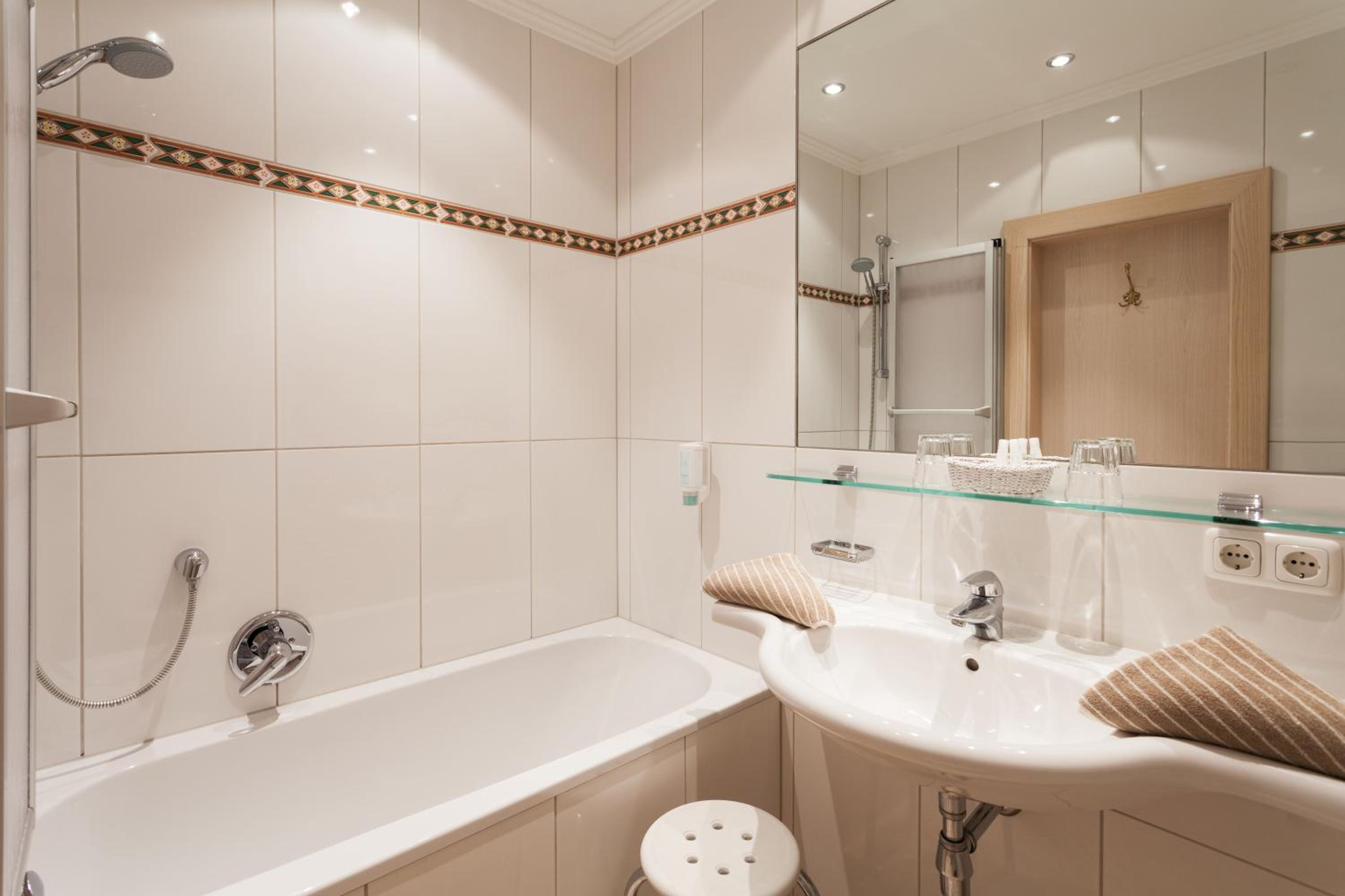Superior Double Room - Photo 3