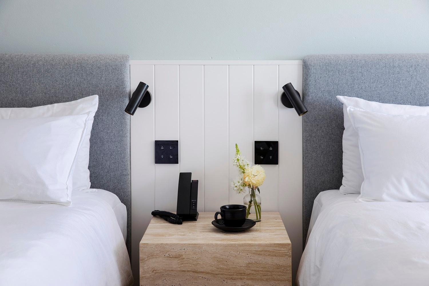 Deluxe King Room with Ocean View thumbnail 5