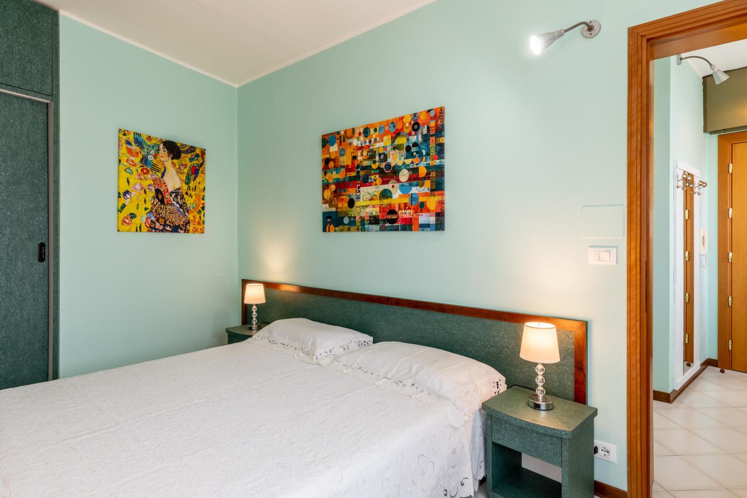 Superior One-Bedroom Apartment with Balcony